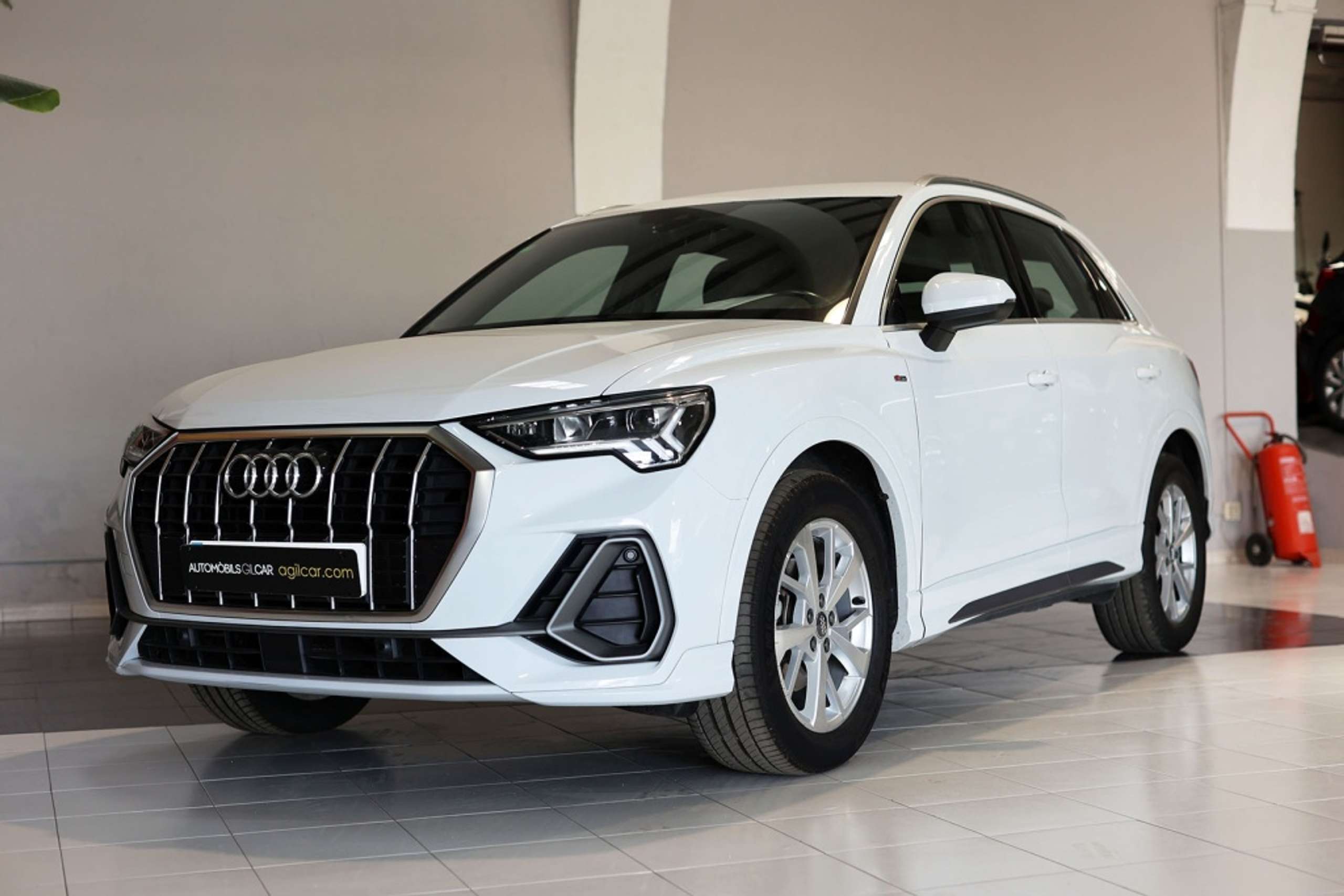 Audi - Q3