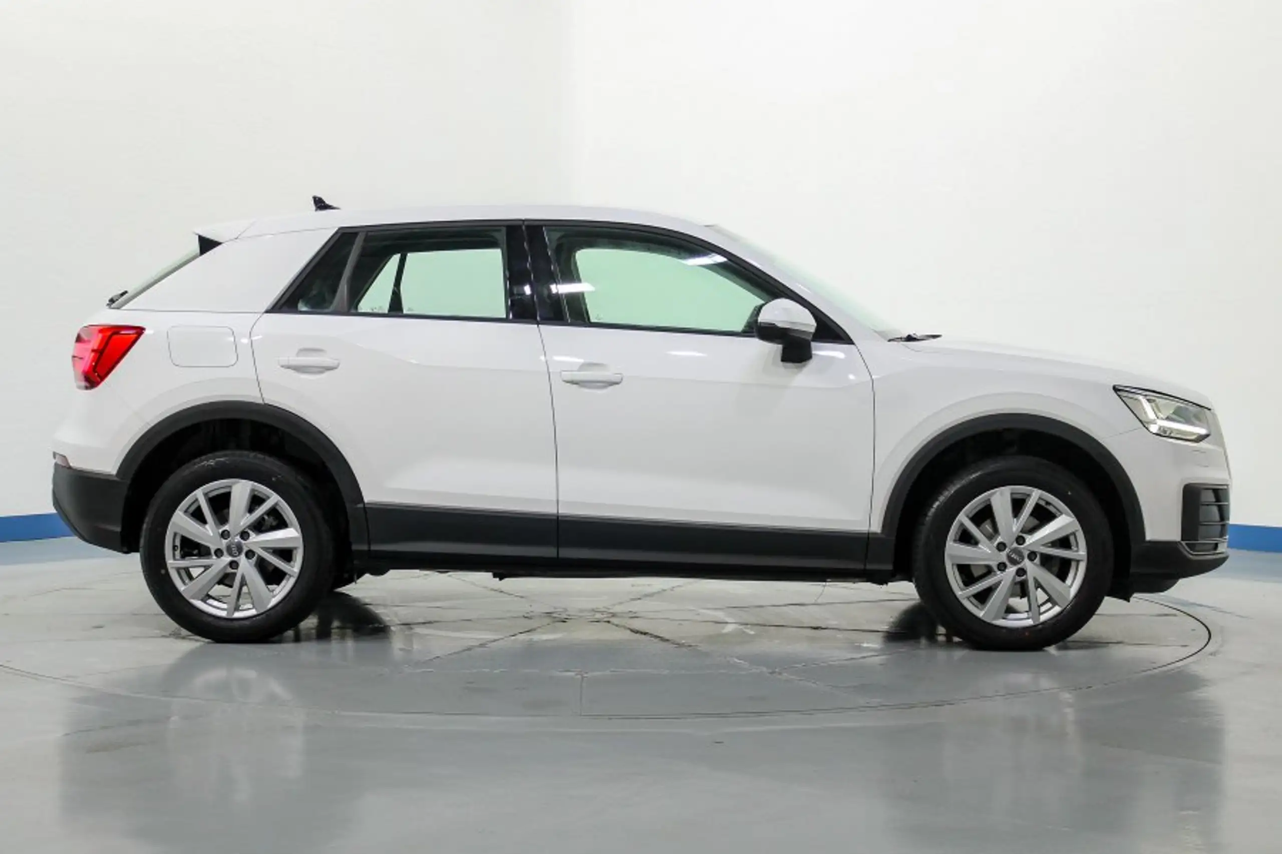 Audi - Q2