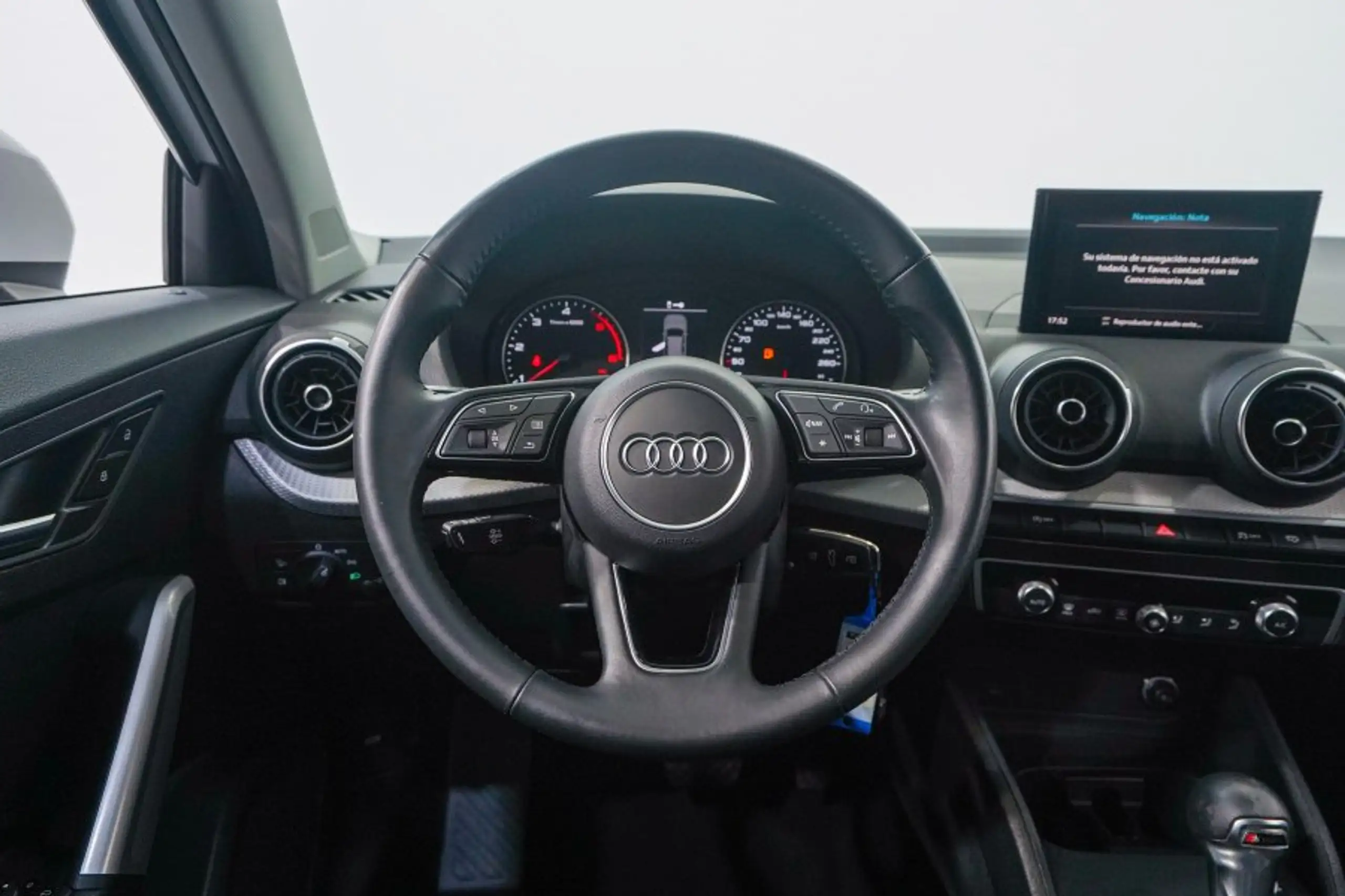 Audi - Q2