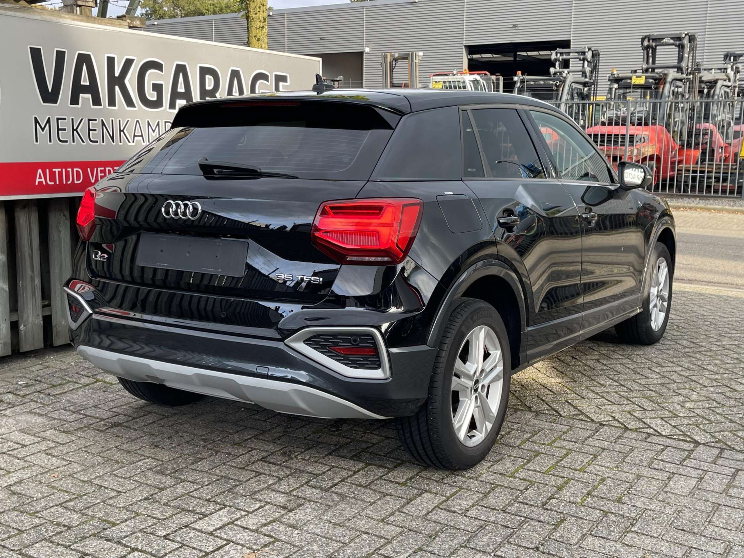 Audi - Q2