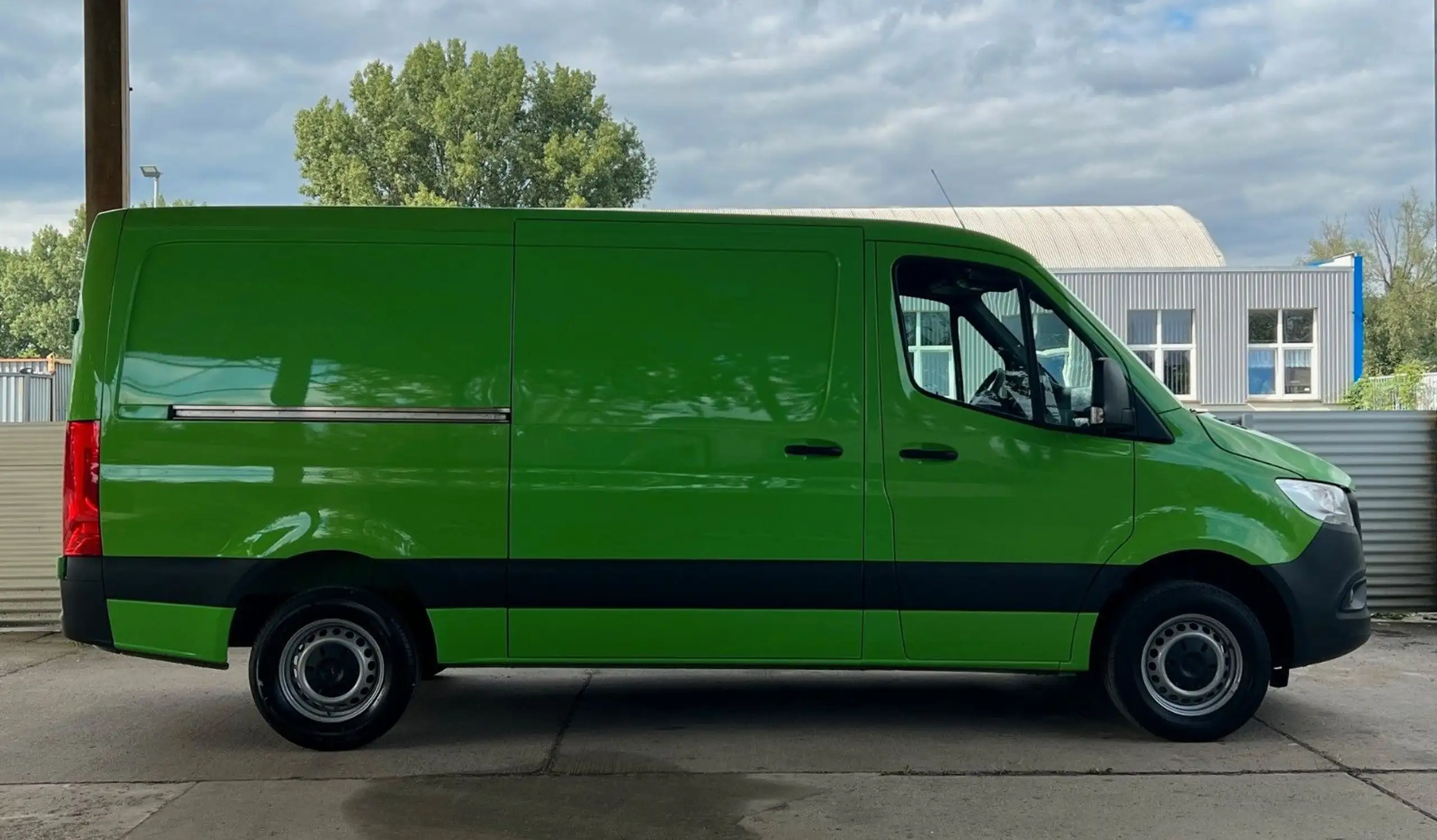 Mercedes-Benz - Sprinter