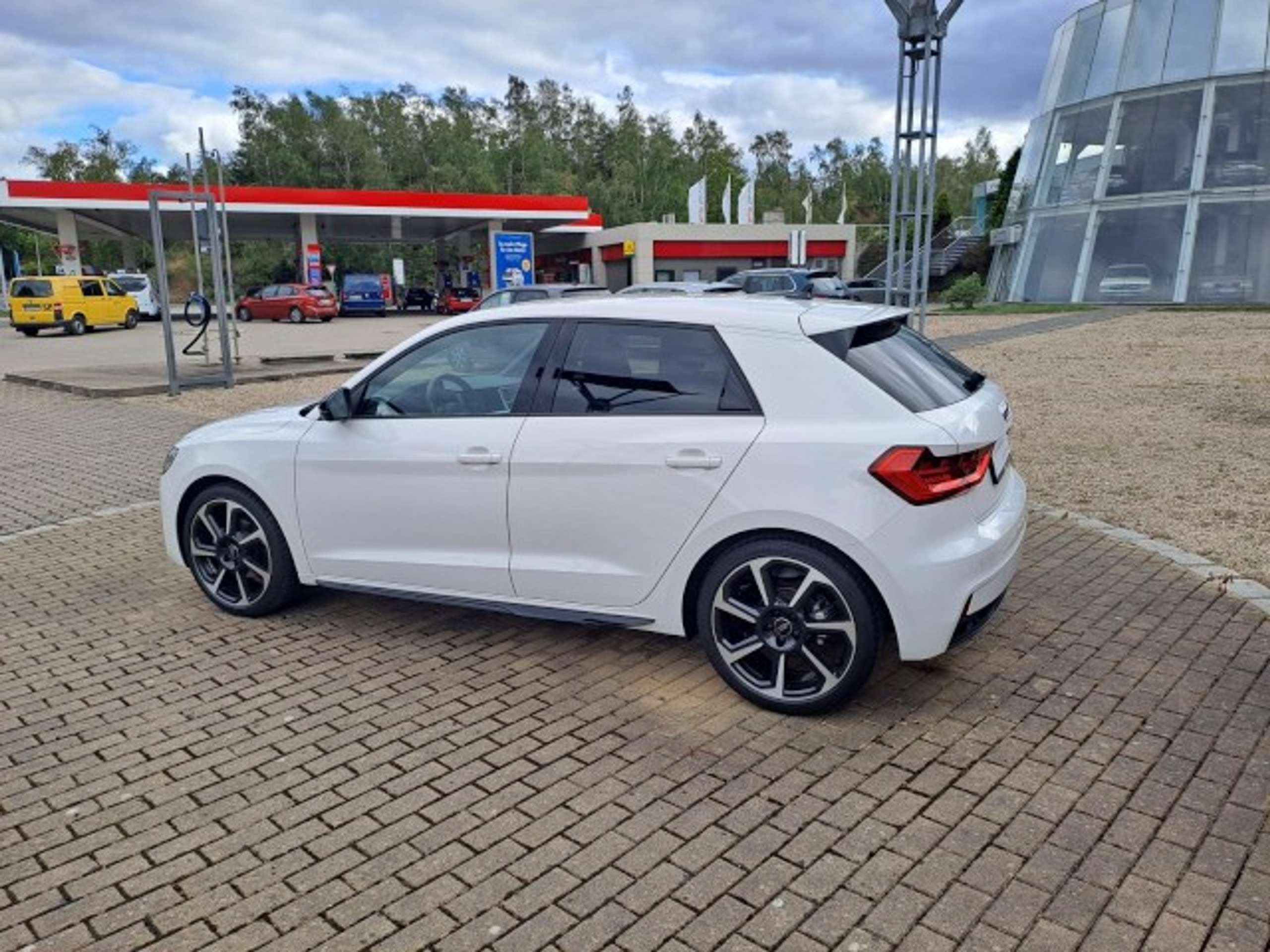 Audi - A1