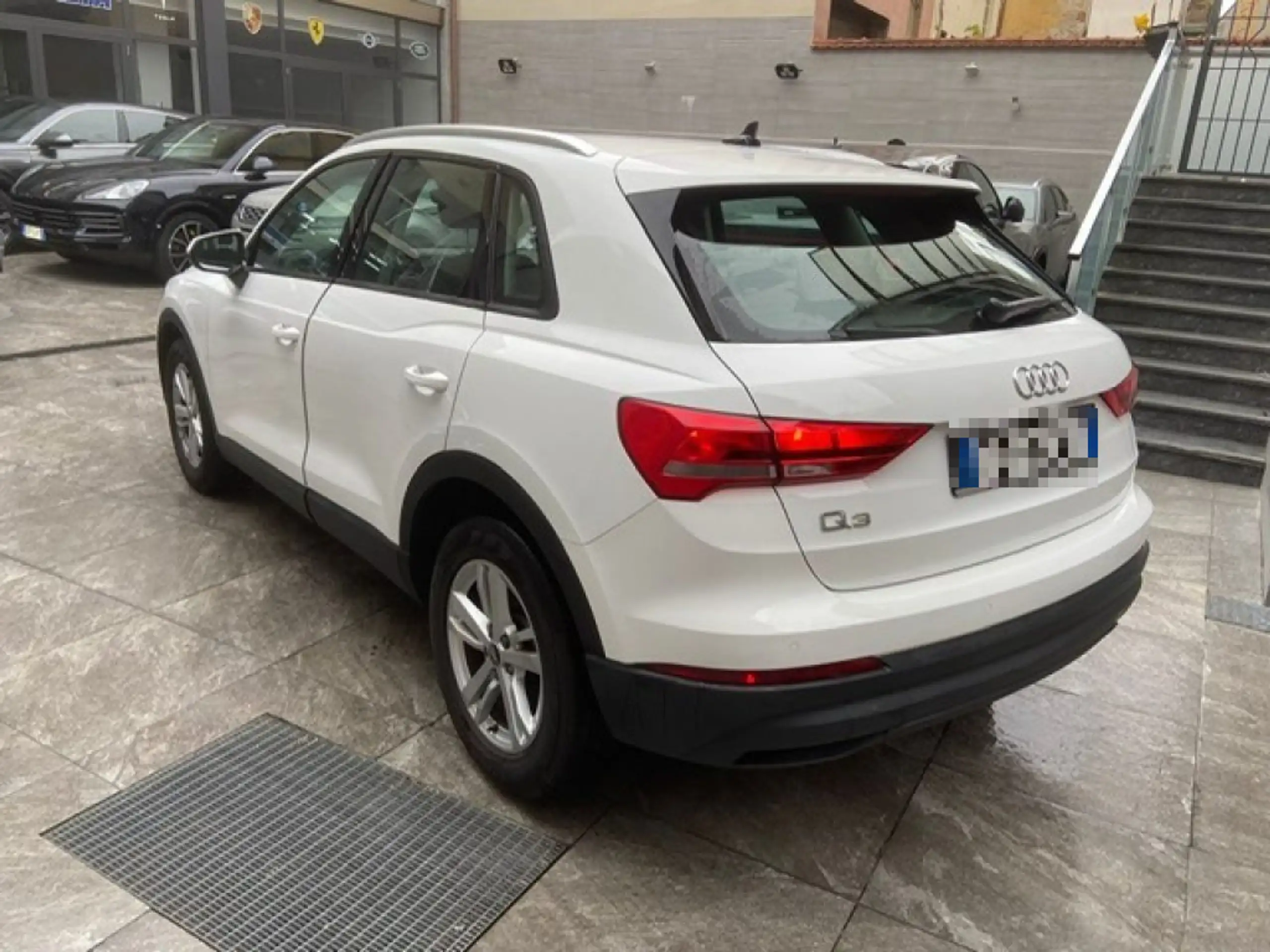 Audi - Q3