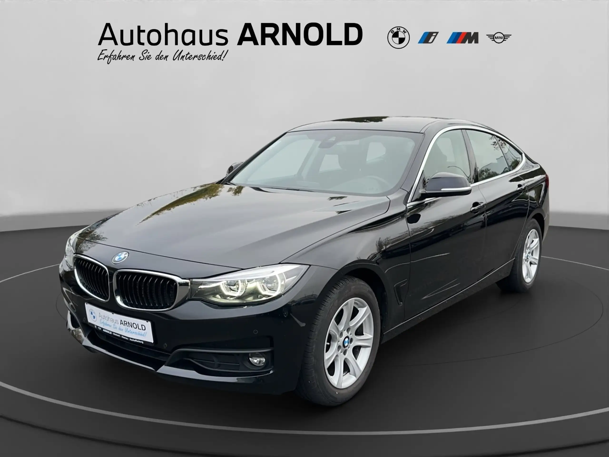 BMW 318 2019