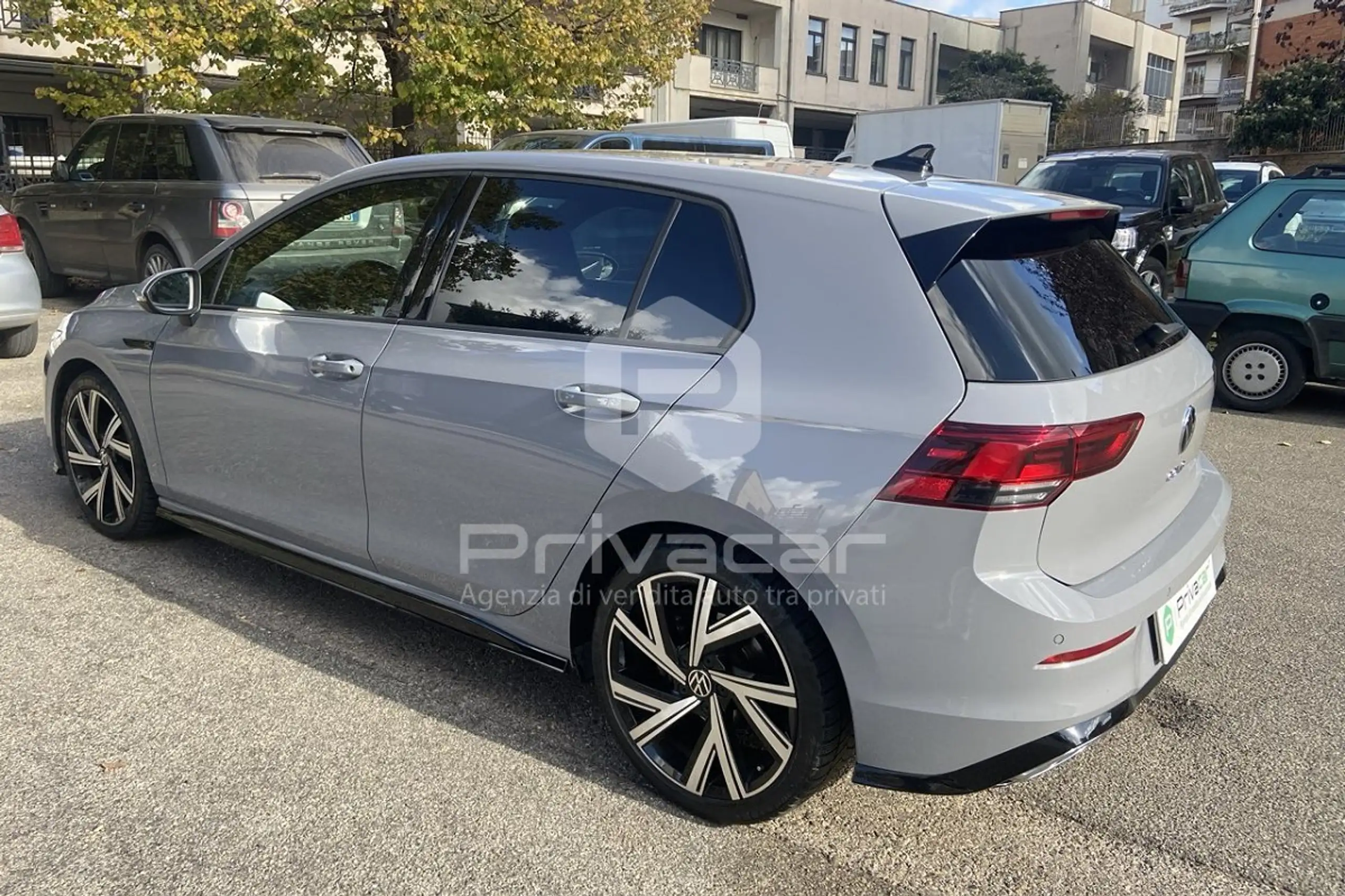 Volkswagen - Golf