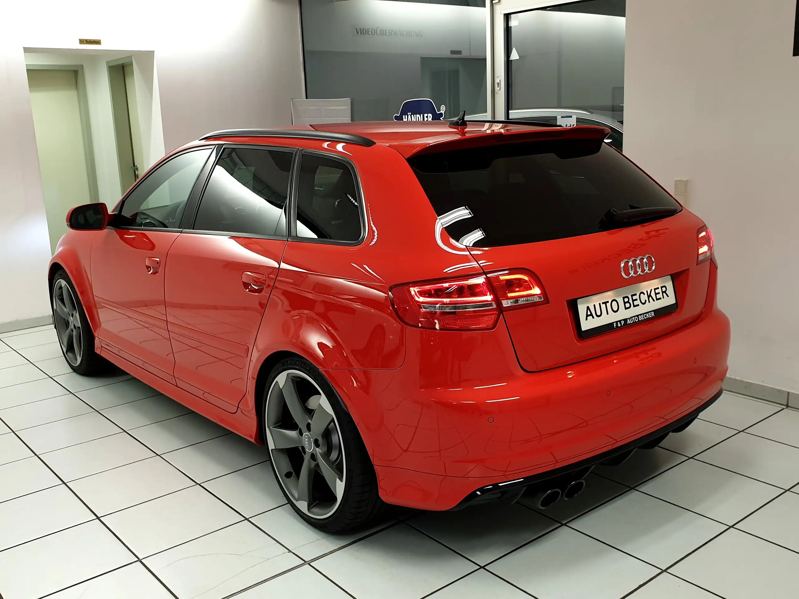 Audi - RS3