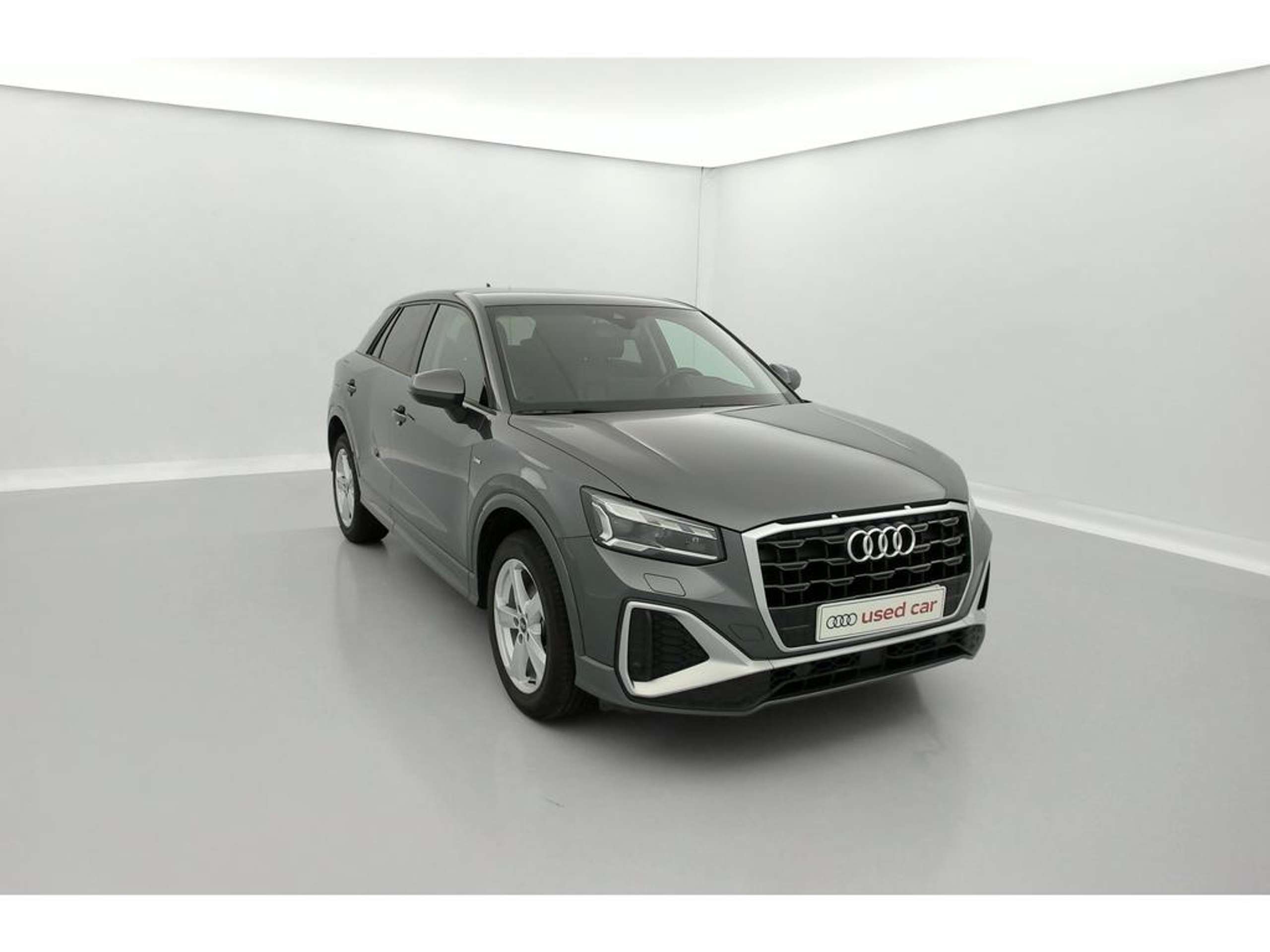 Audi - Q2