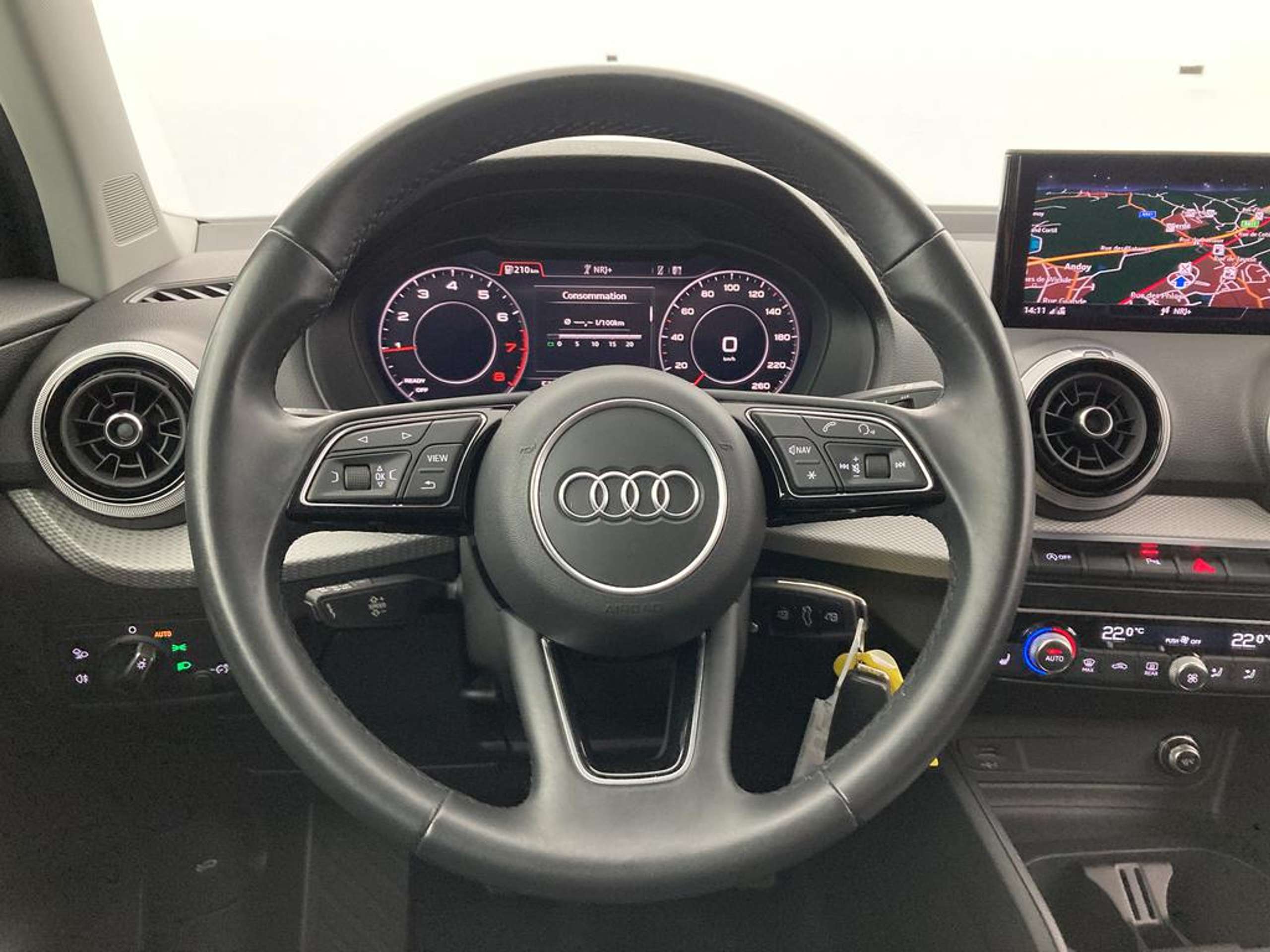 Audi - Q2