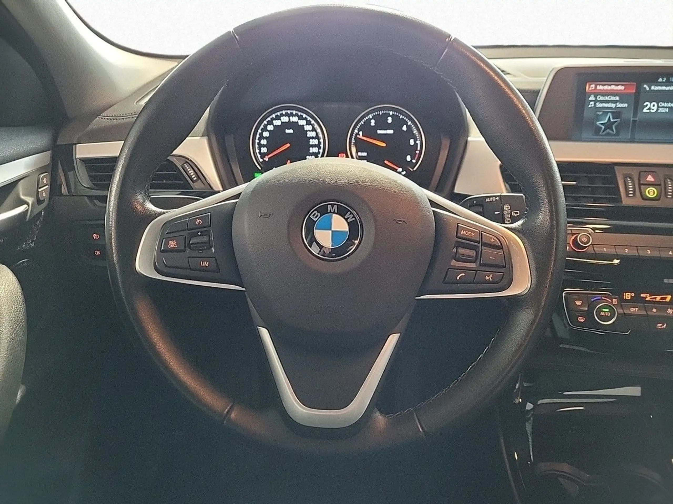 BMW - X2