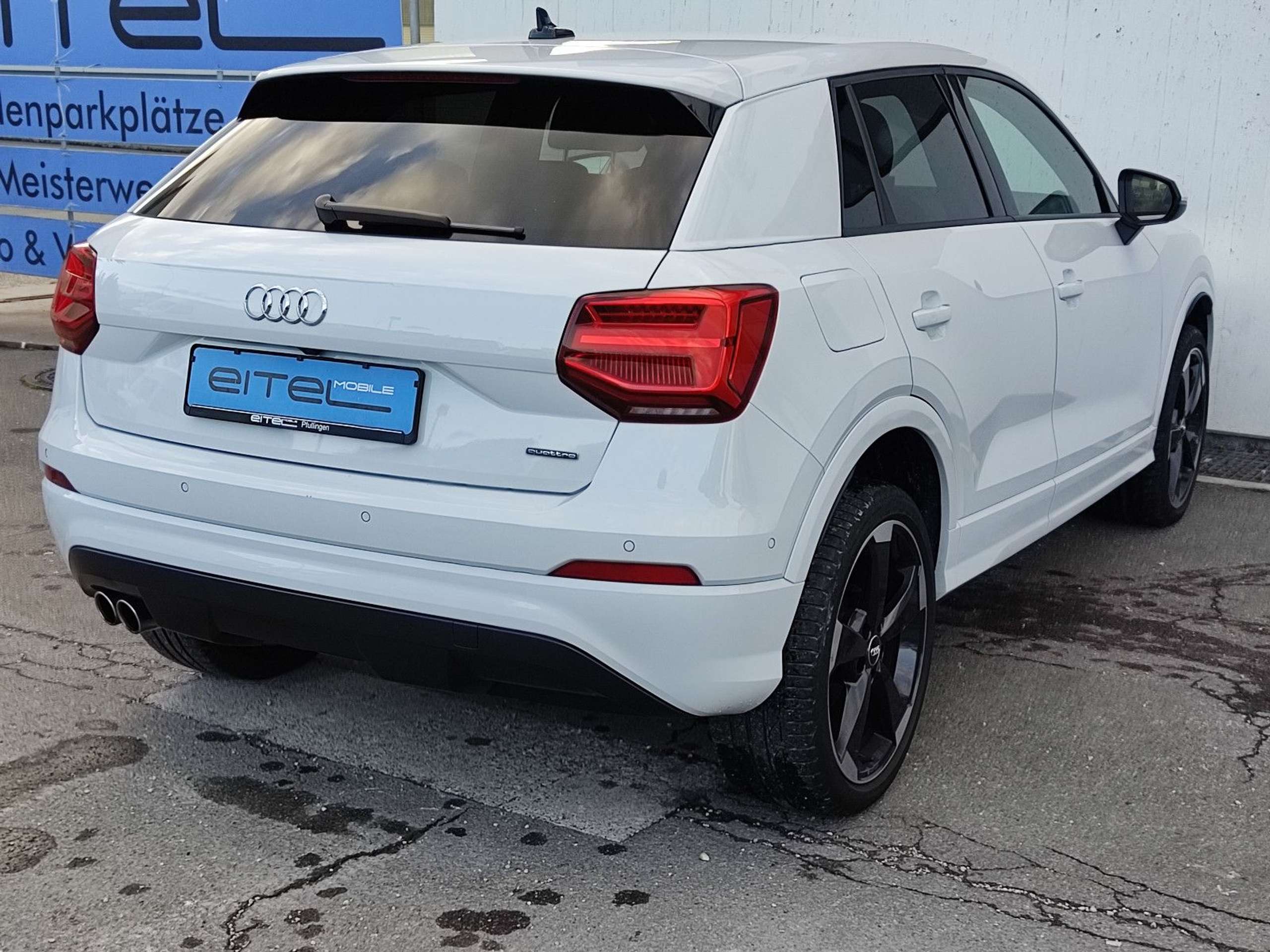 Audi - Q2