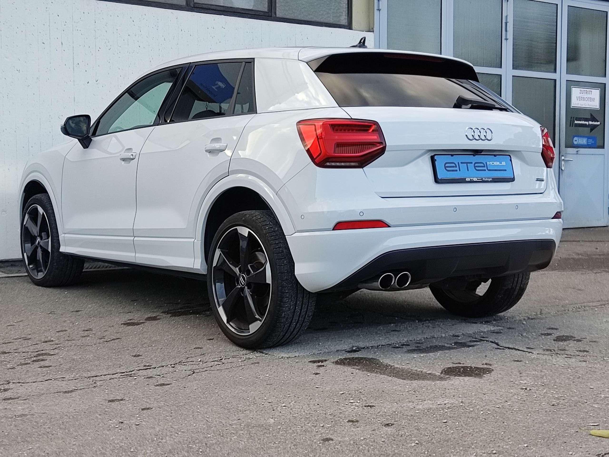 Audi - Q2