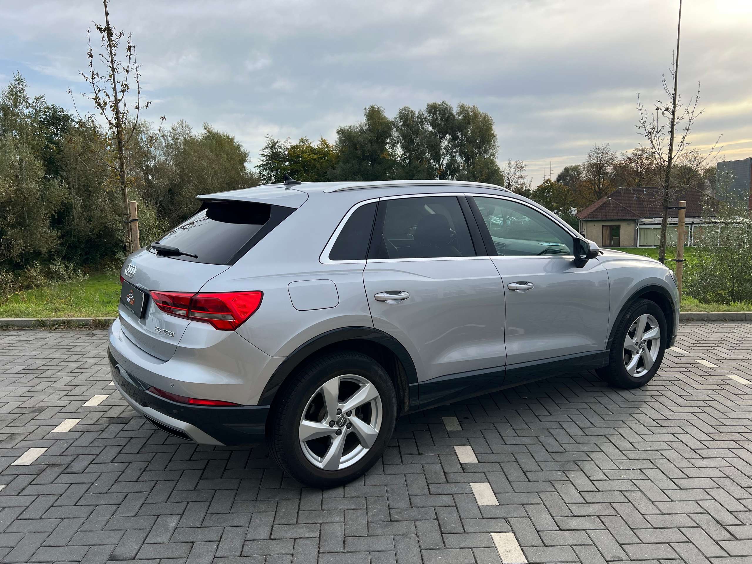 Audi - Q3