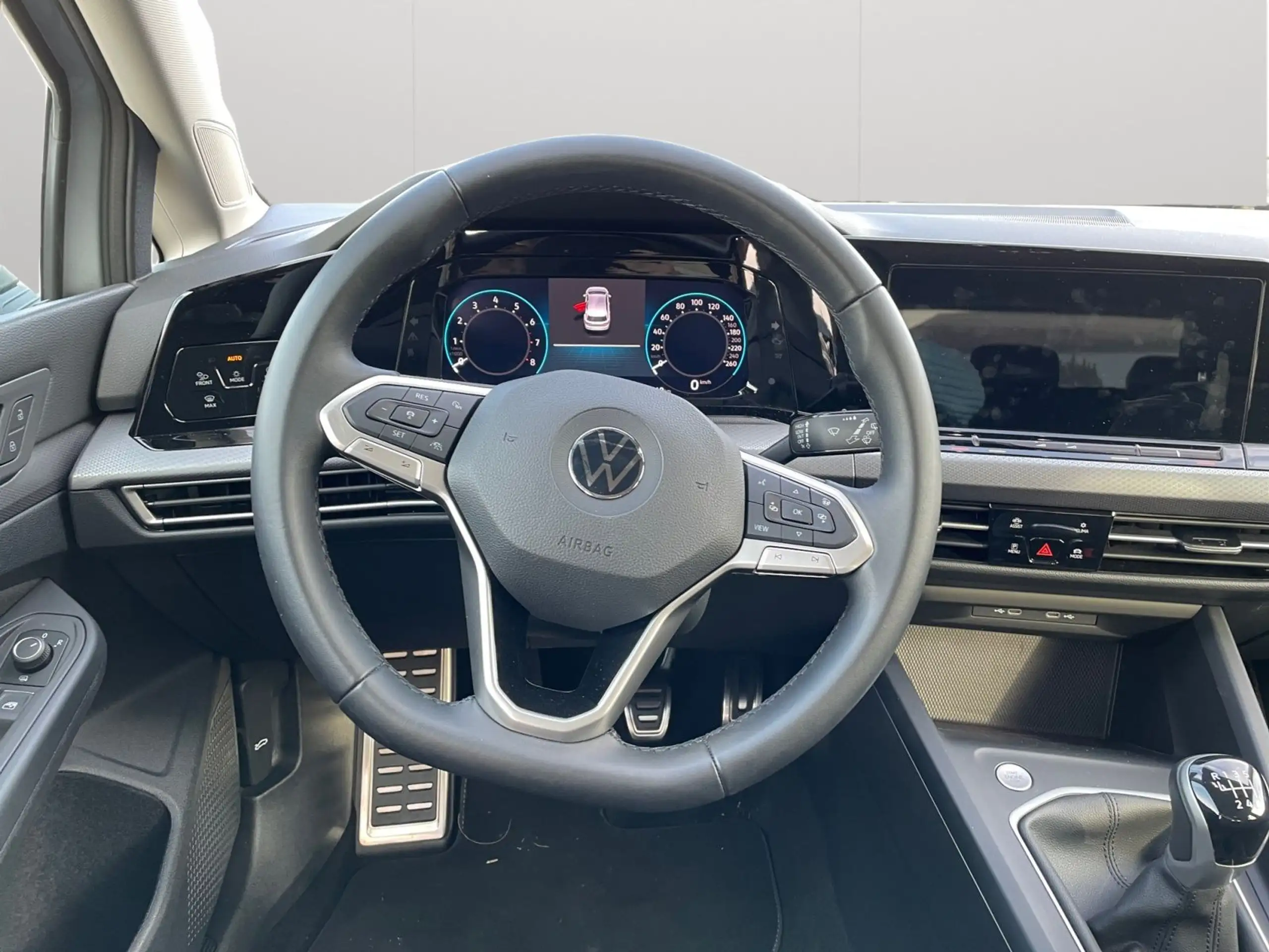 Volkswagen - Golf