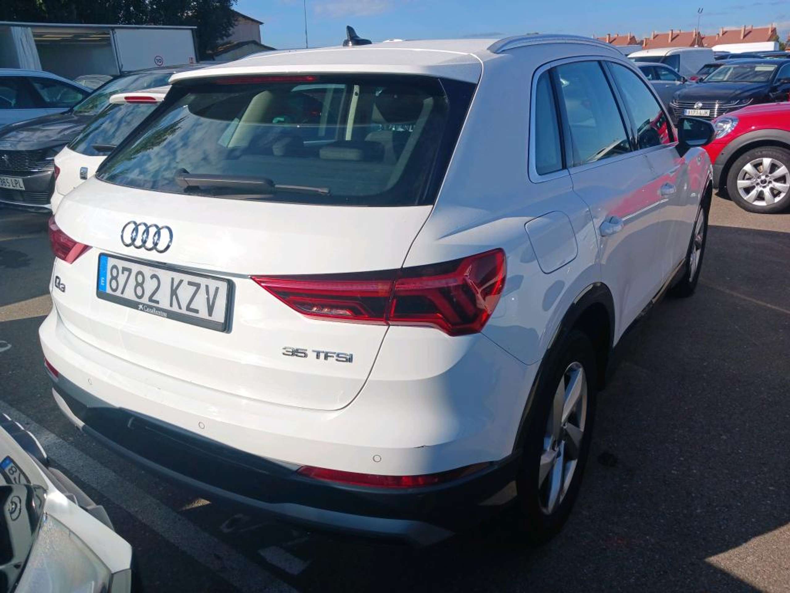 Audi - Q3