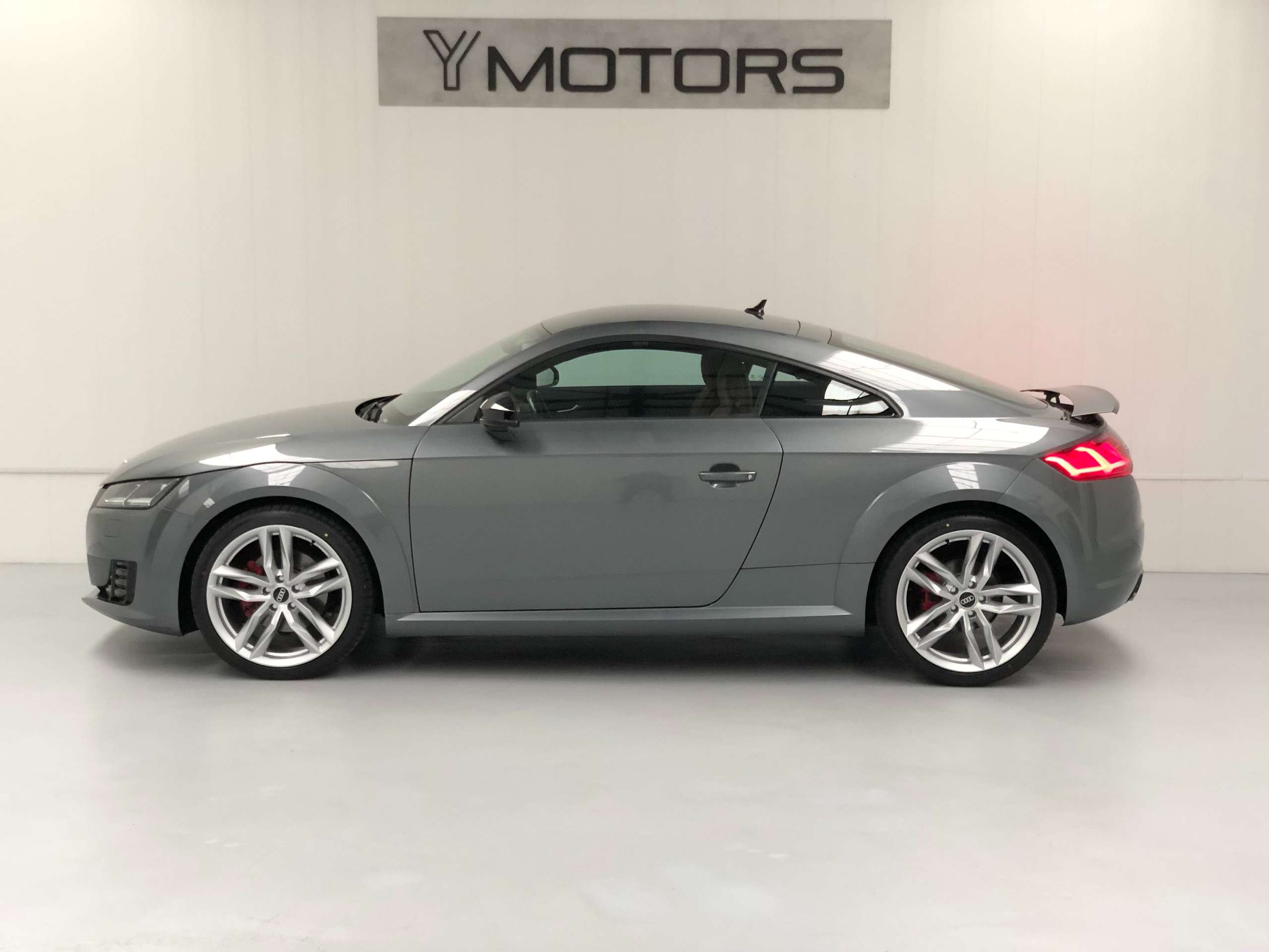 Audi - TT