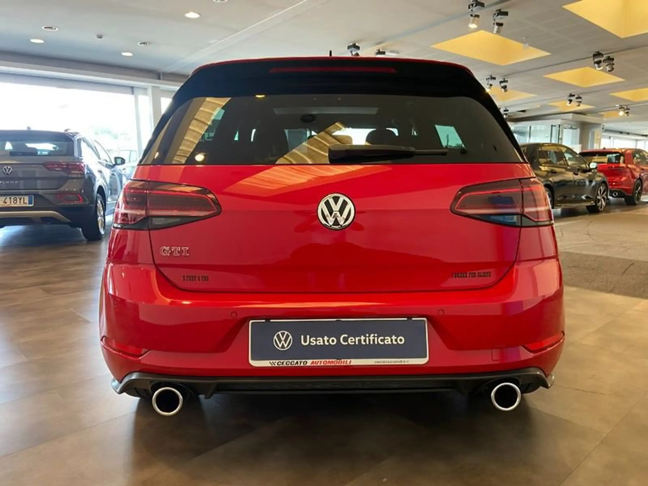 Volkswagen - Golf GTI