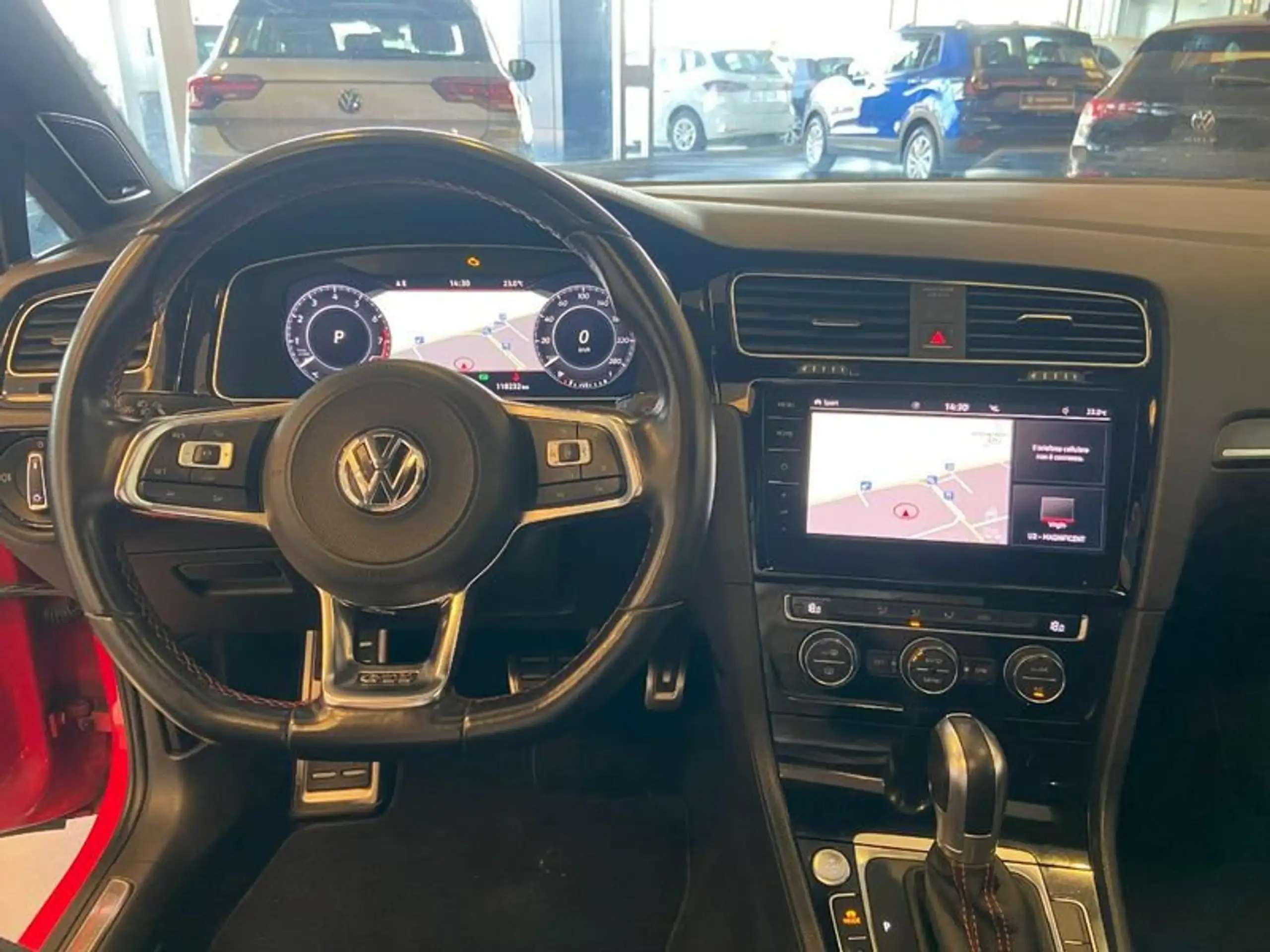 Volkswagen - Golf GTI