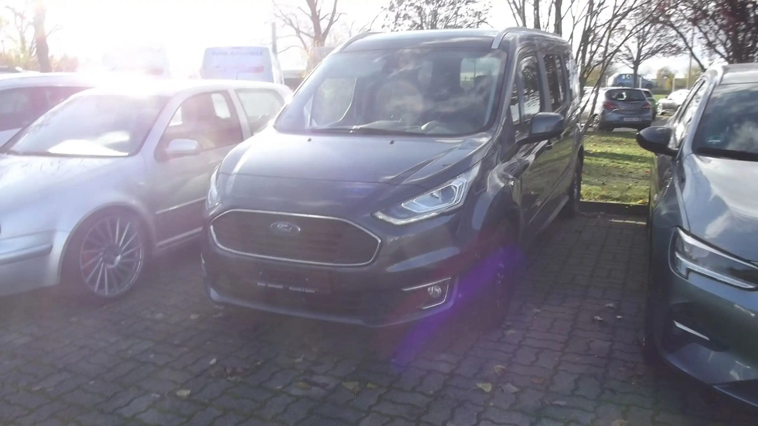 Ford Grand Tourneo 2020