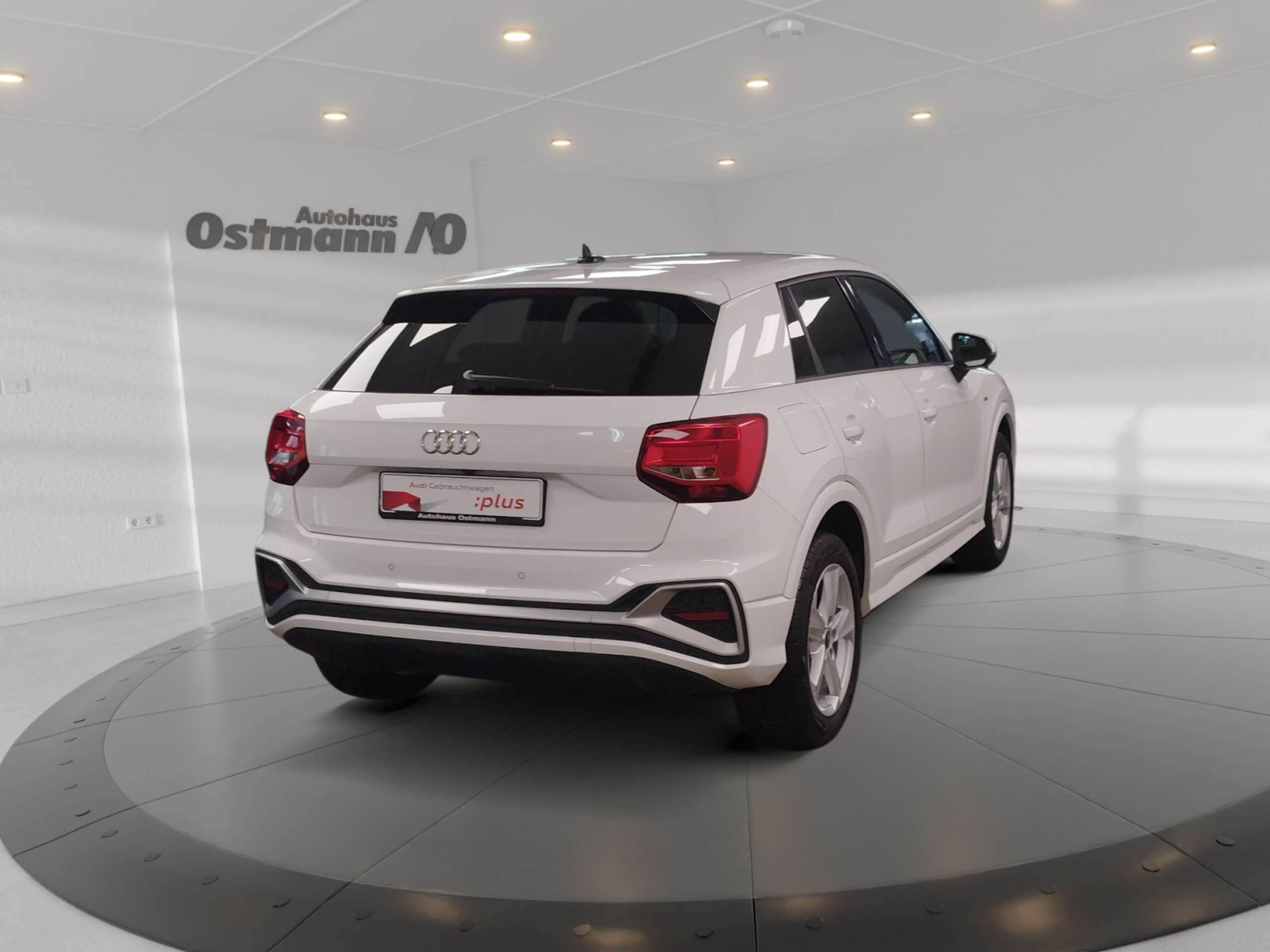 Audi - Q2