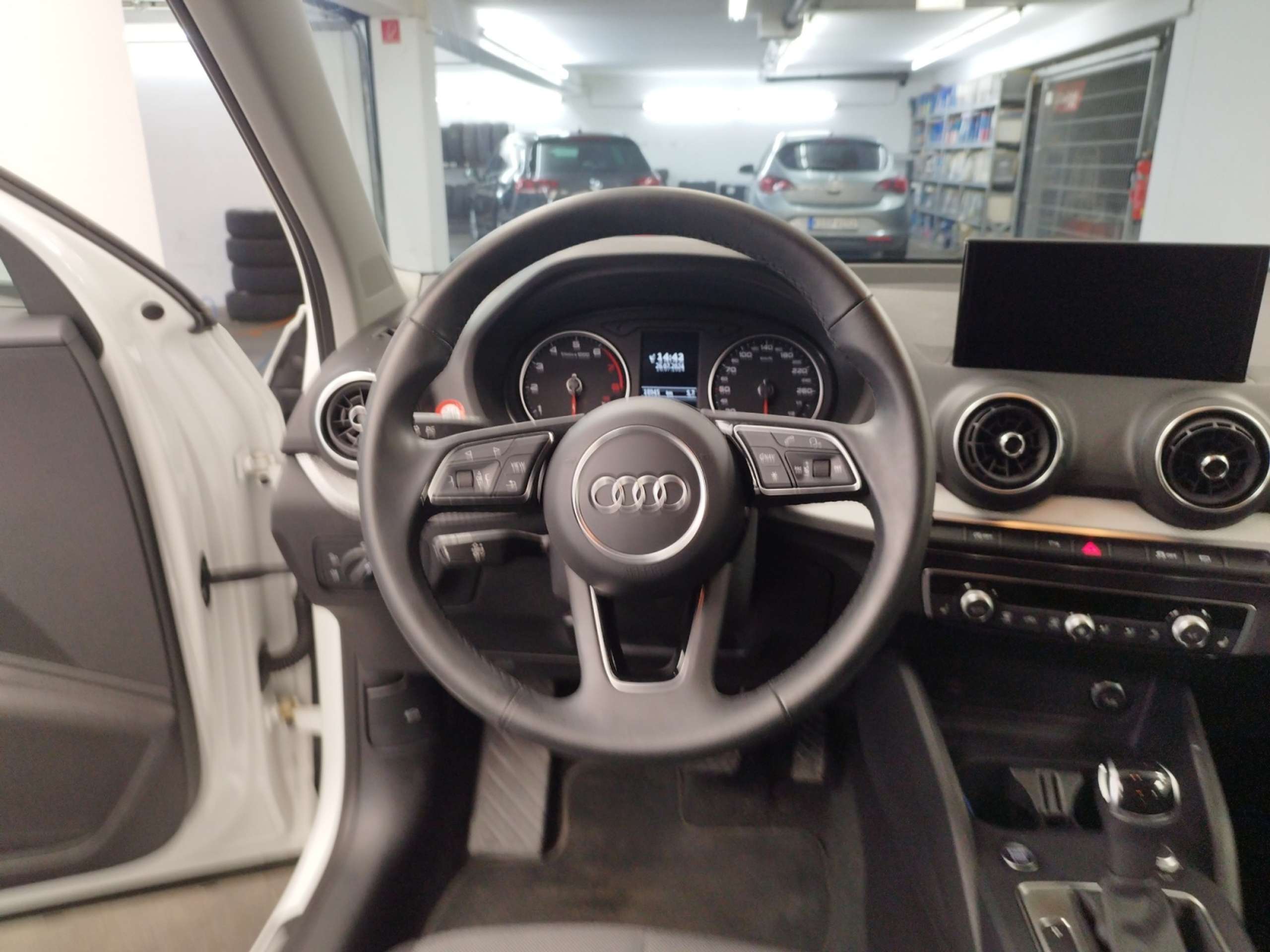 Audi - Q2