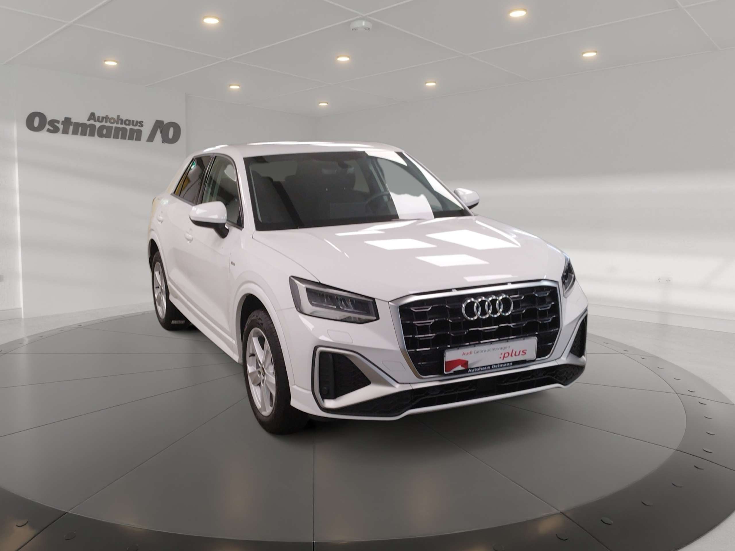 Audi - Q2