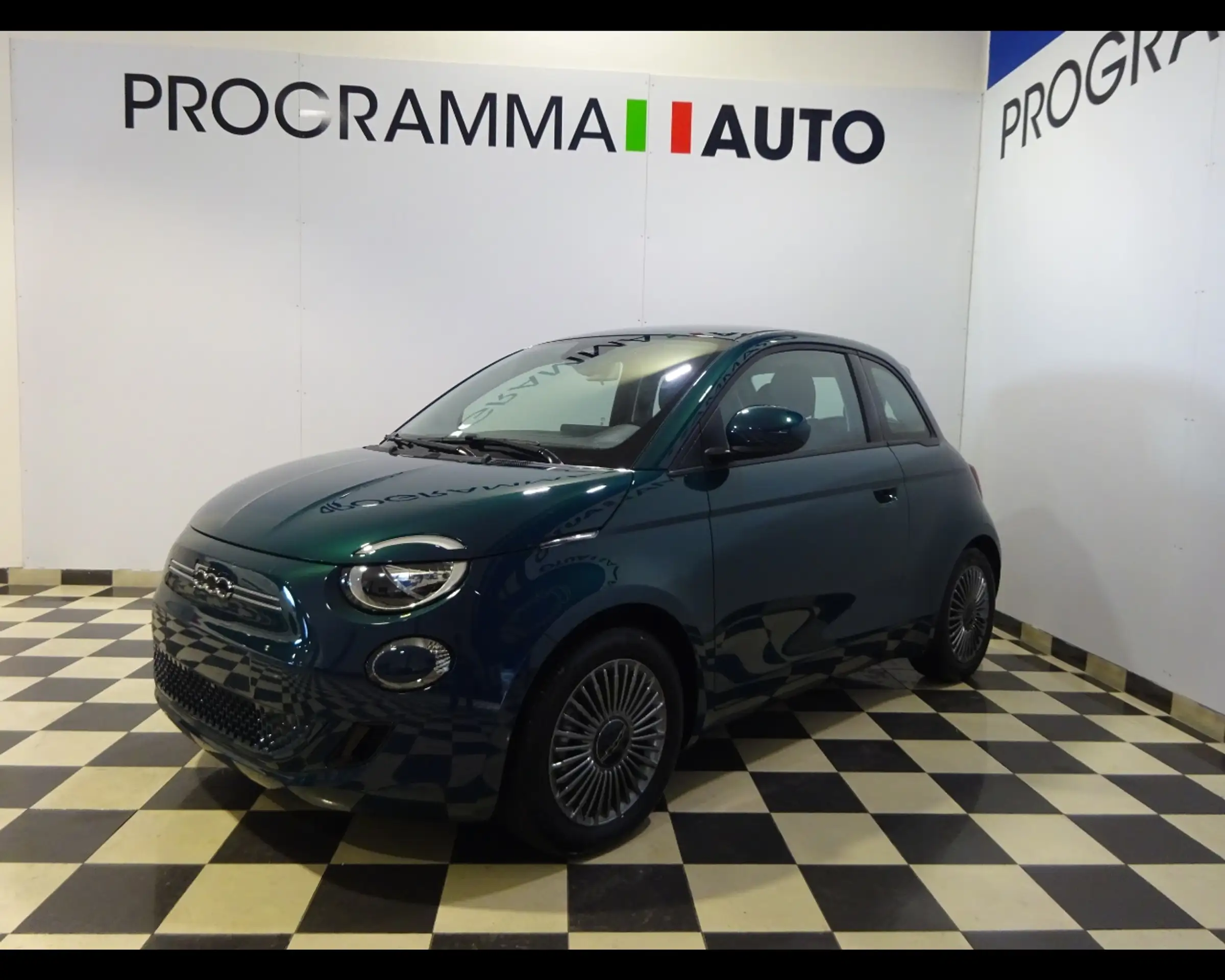 Fiat 500 2024