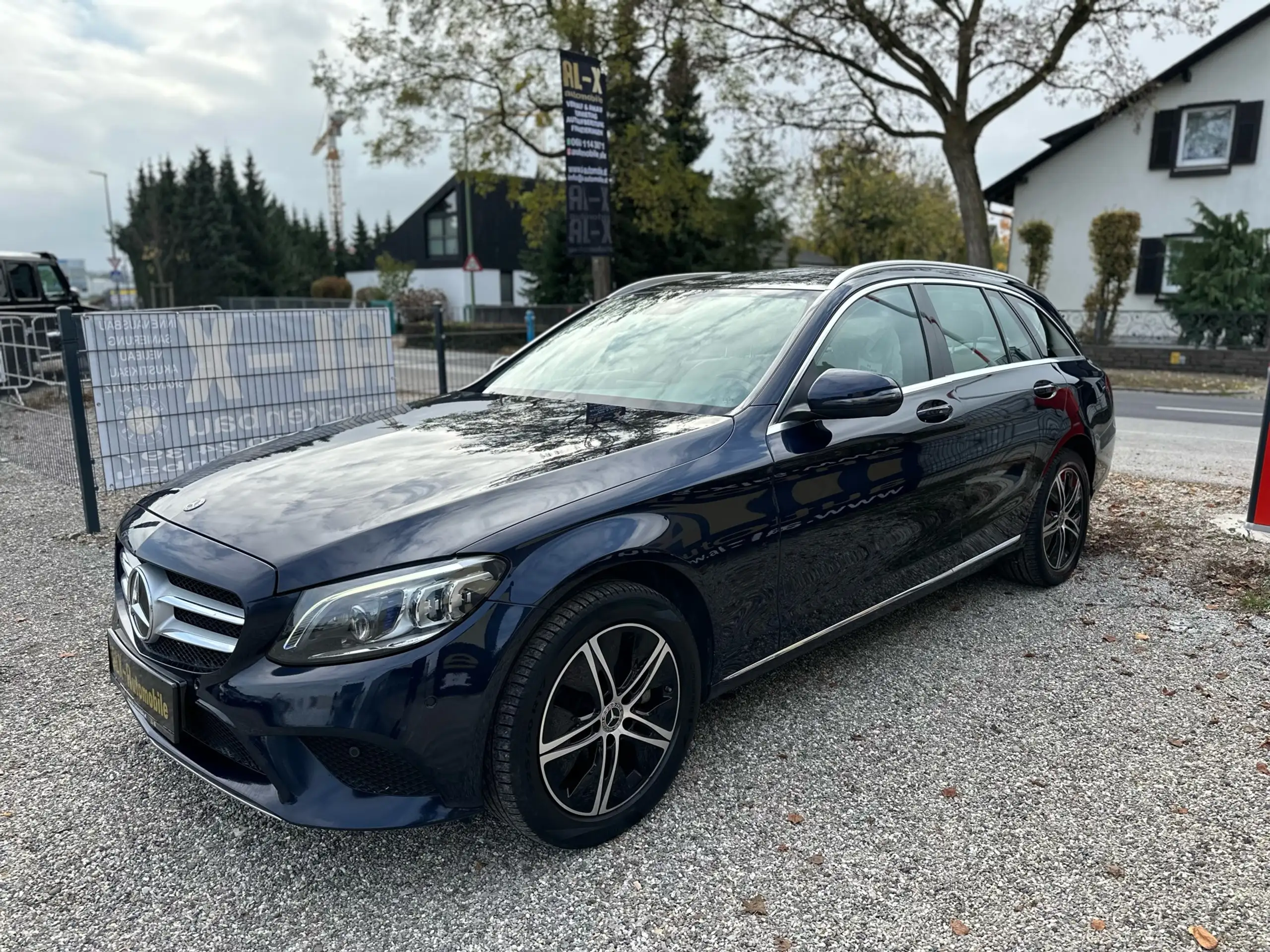 Mercedes-Benz - C 220