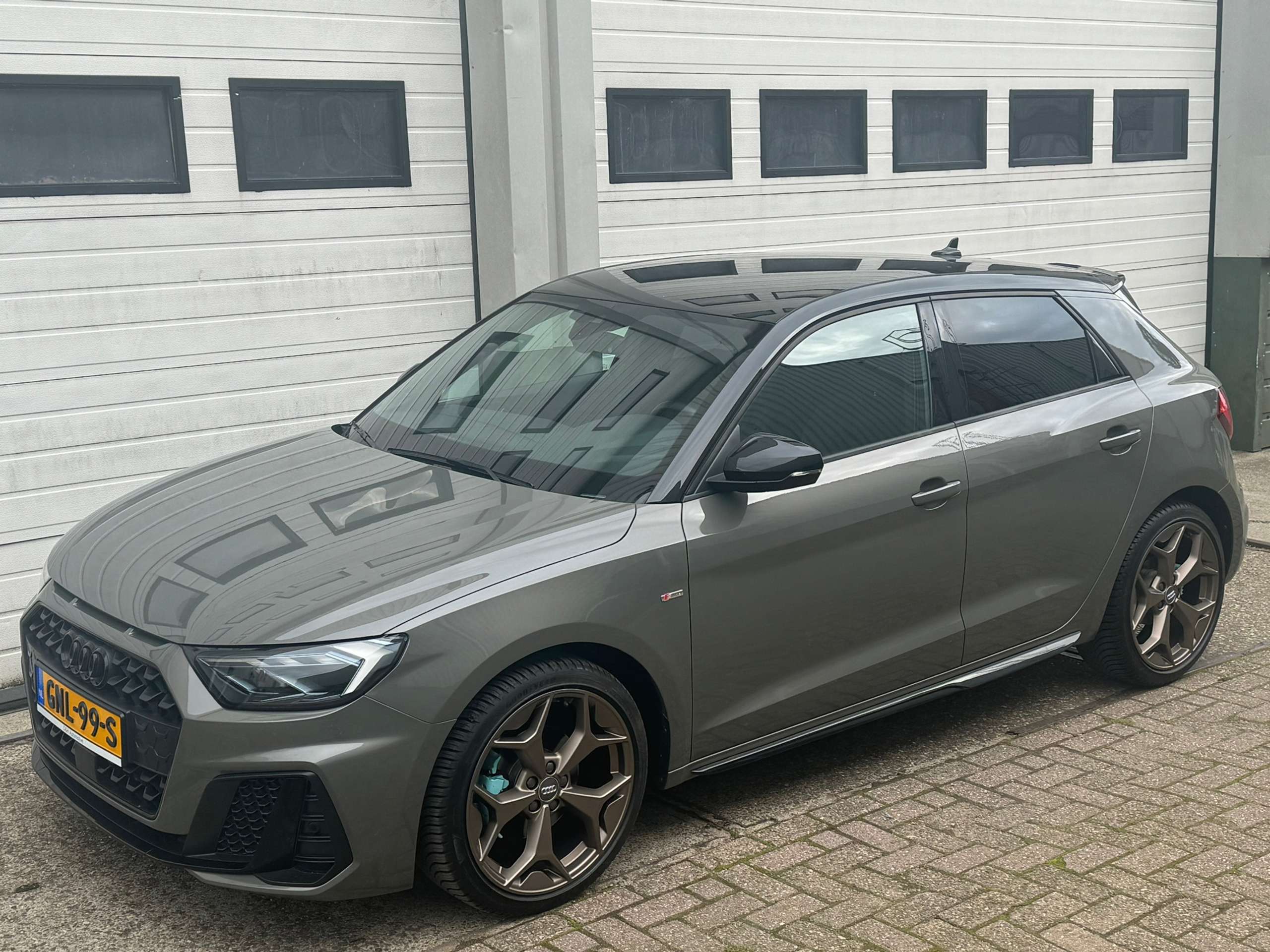 Audi - A1