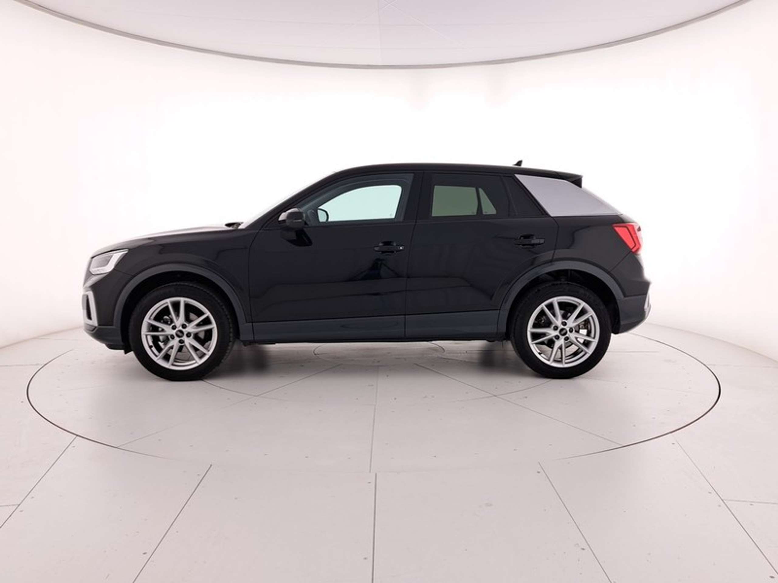 Audi - Q2