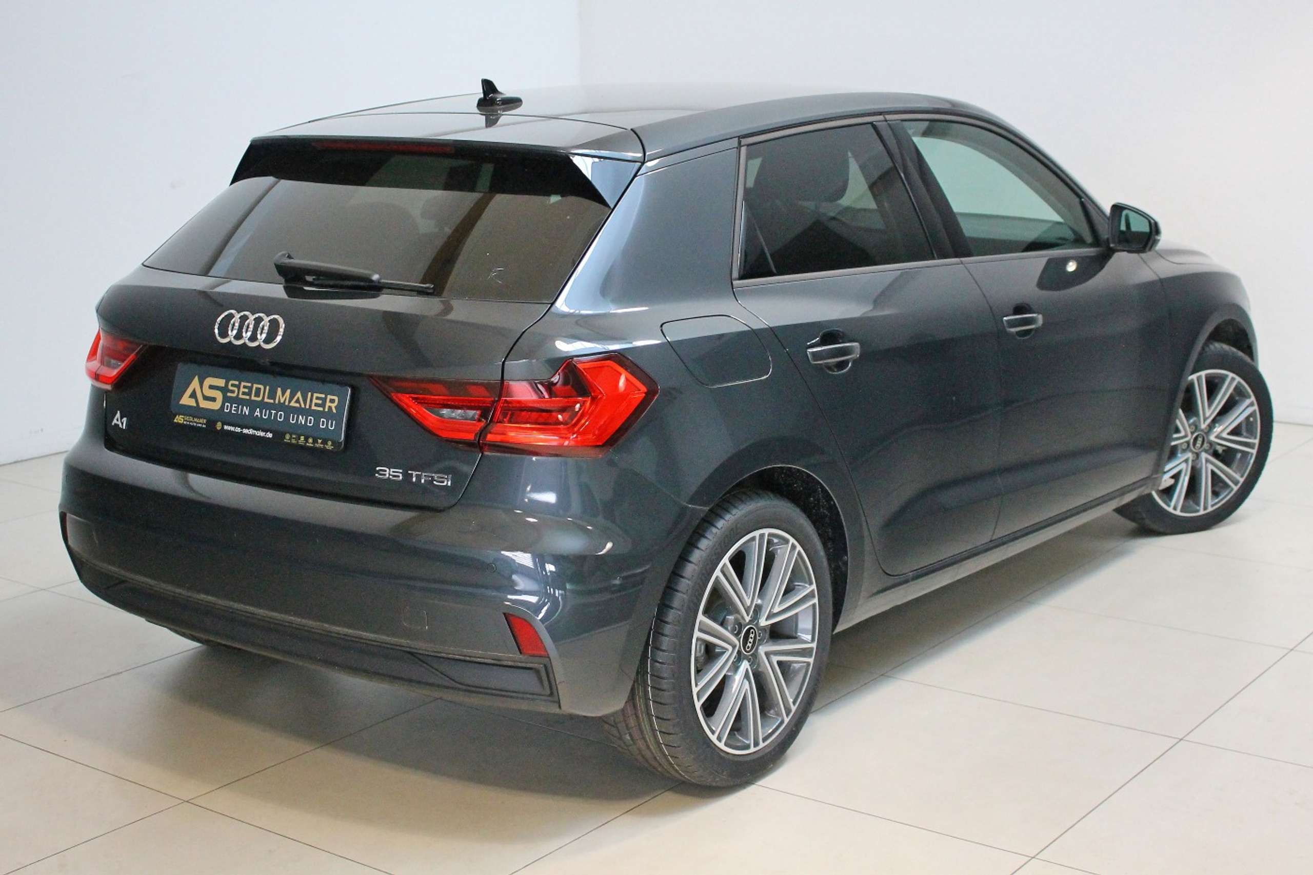 Audi - A1