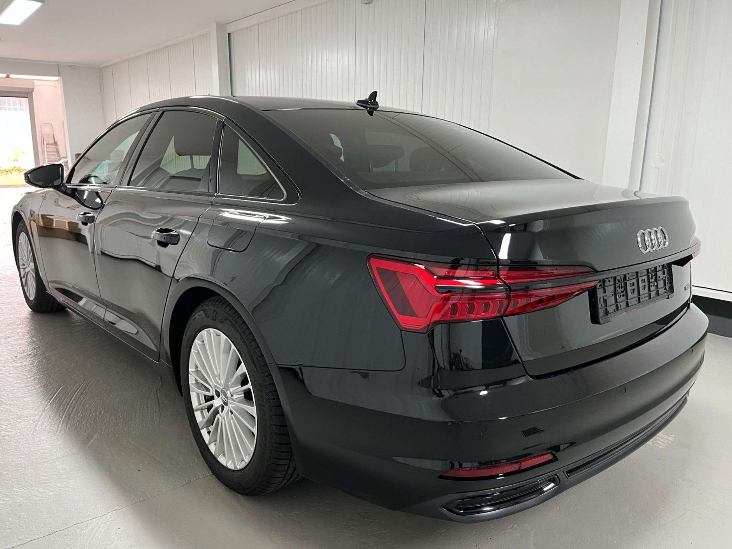 Audi - A6