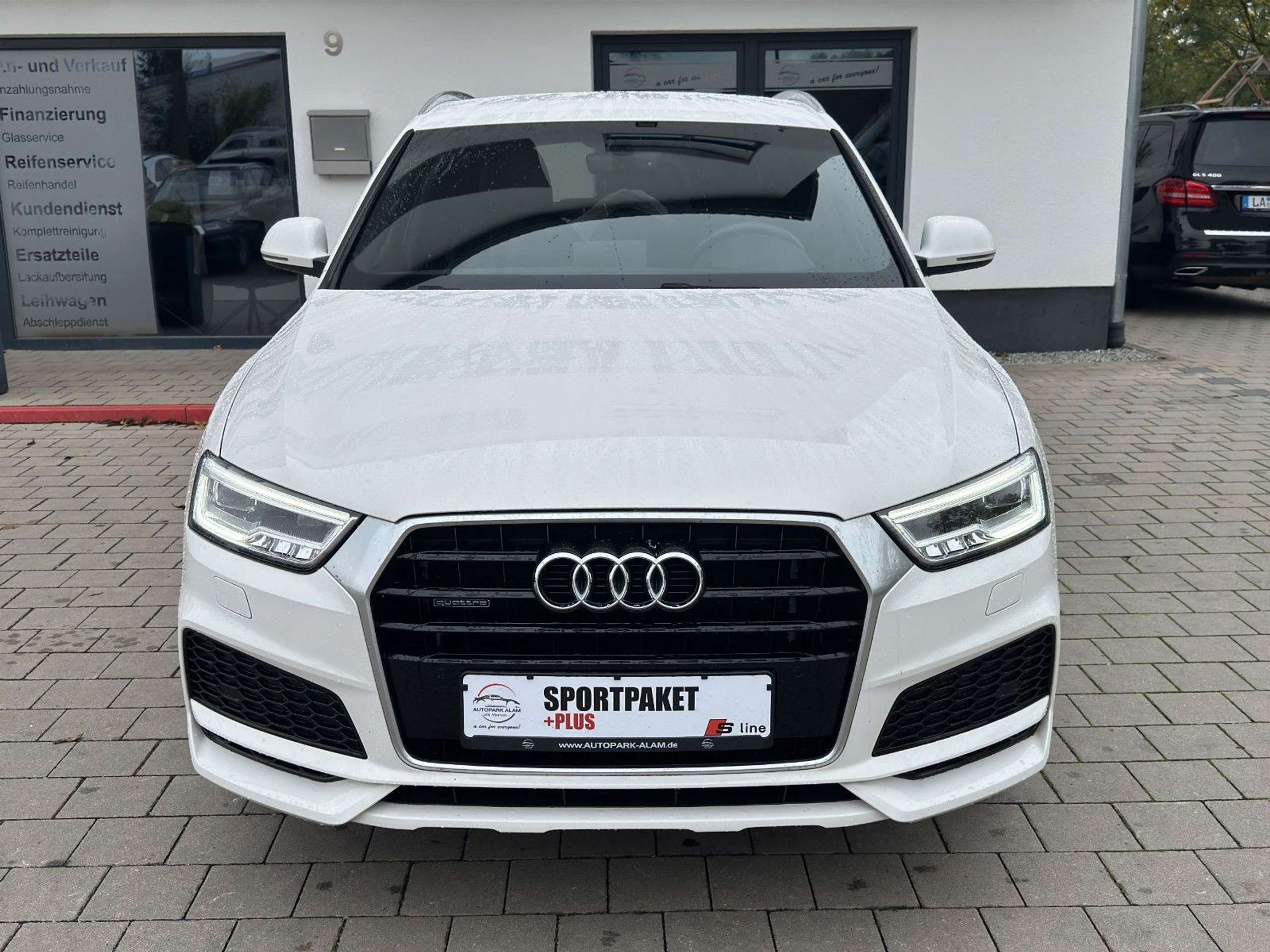 Audi - Q3