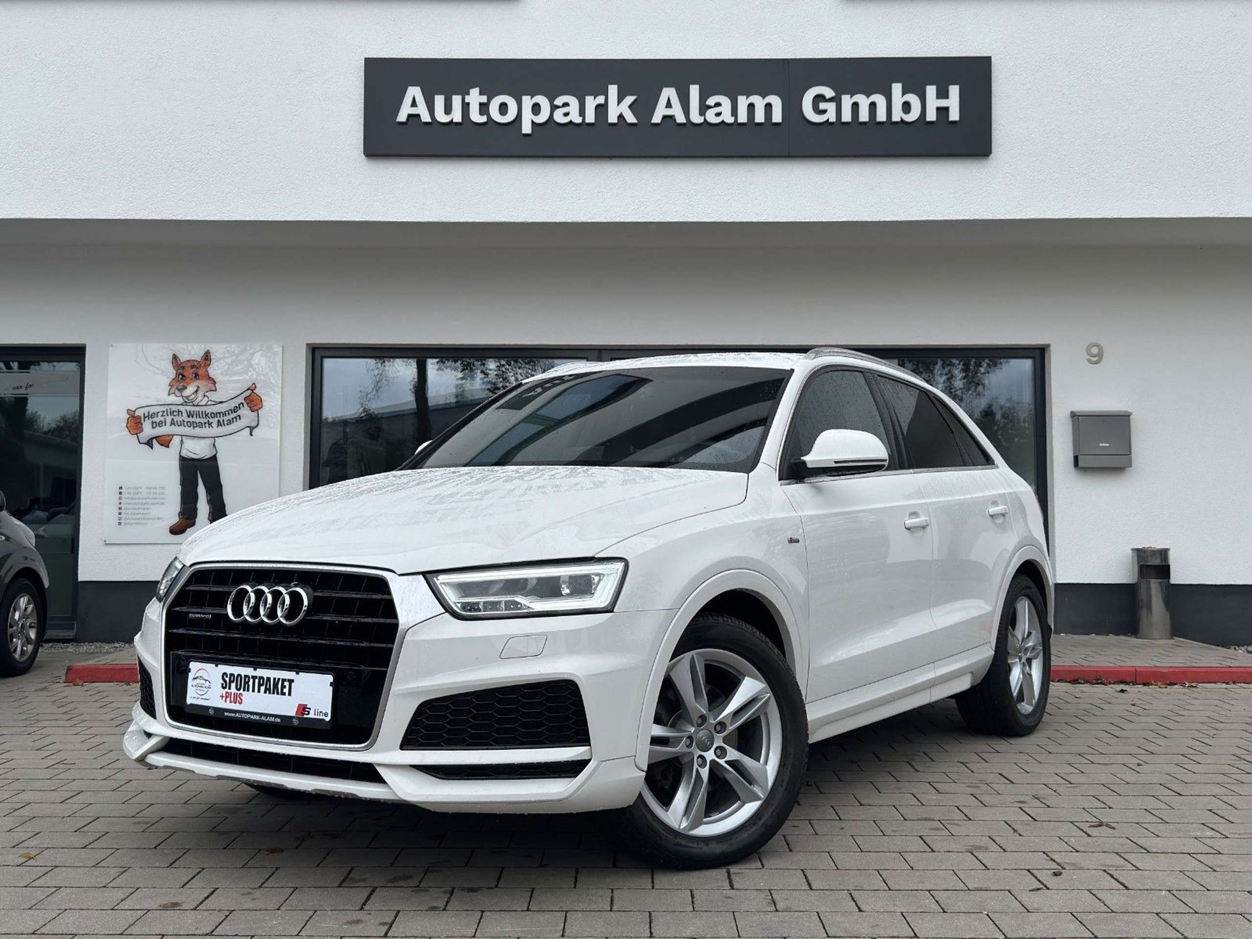 Audi - Q3