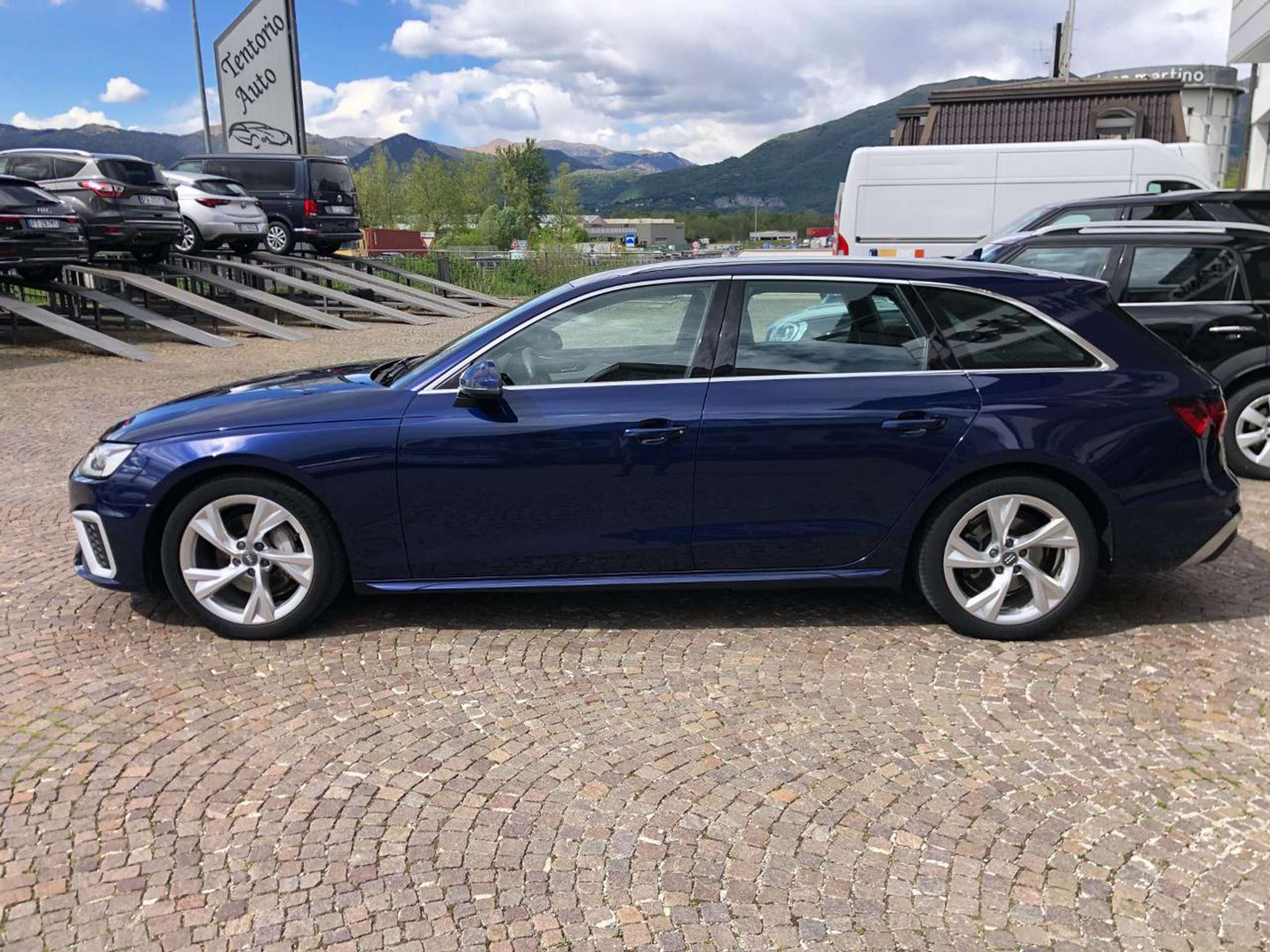 Audi - A4