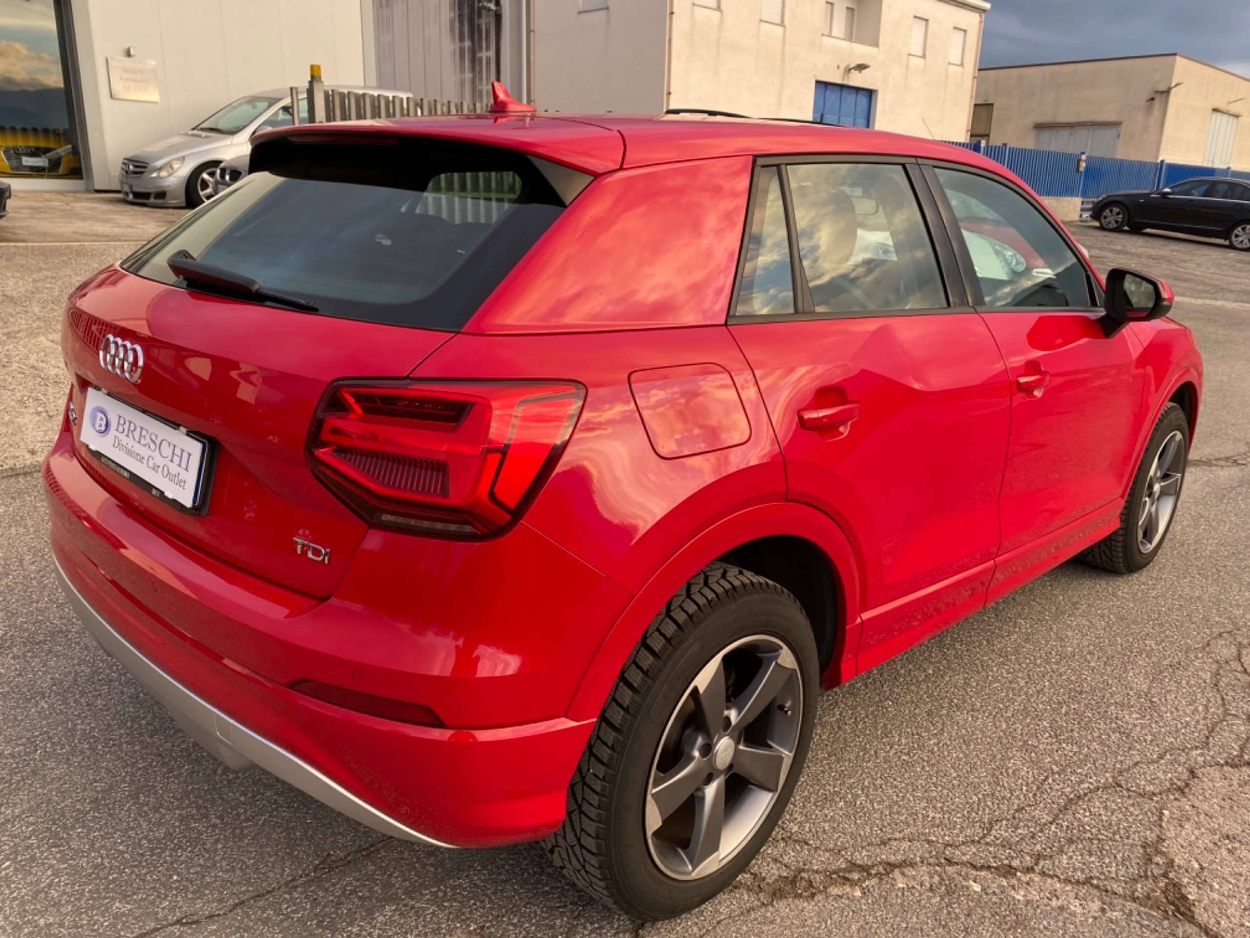 Audi - Q2