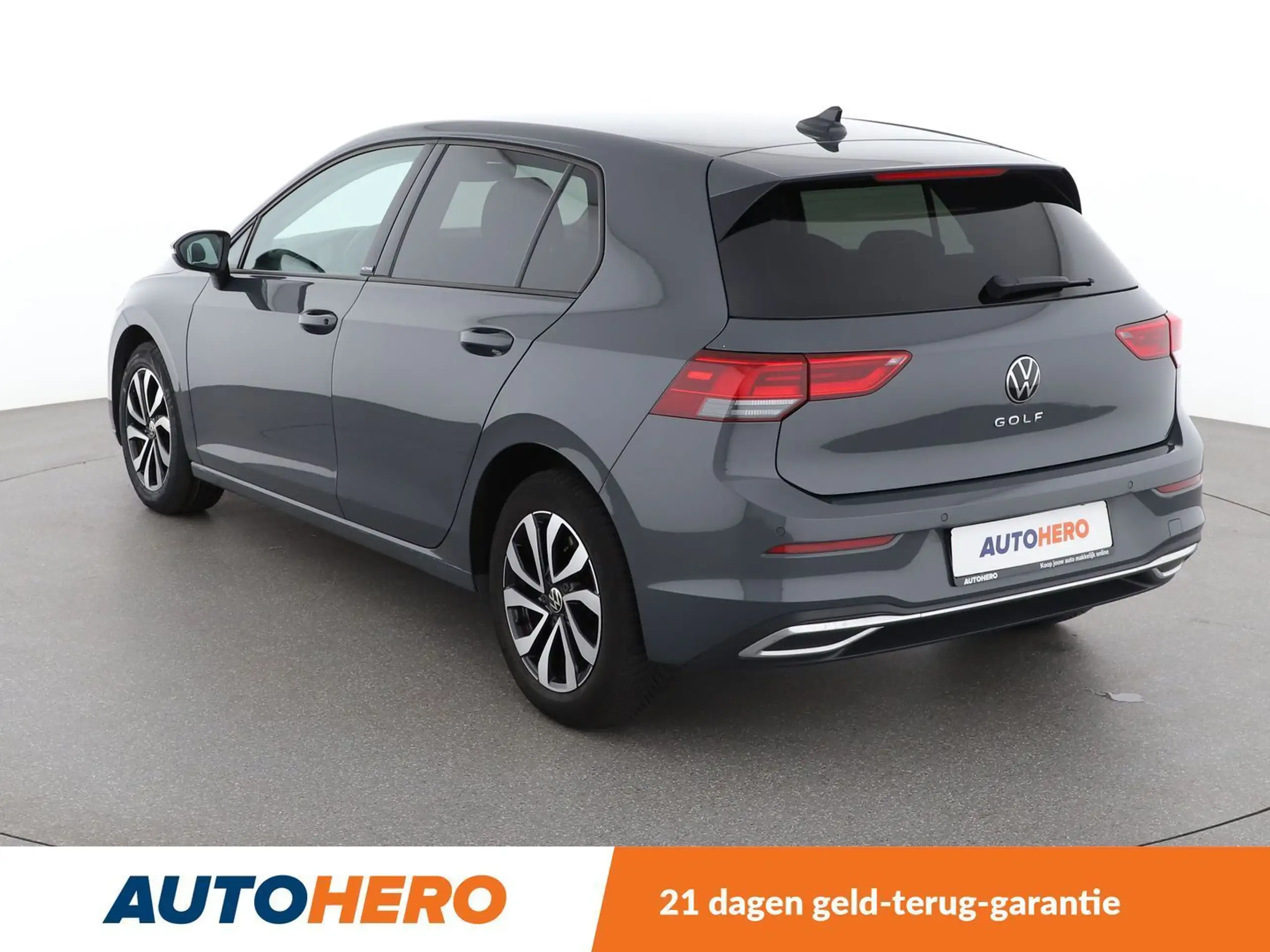 Volkswagen - Golf