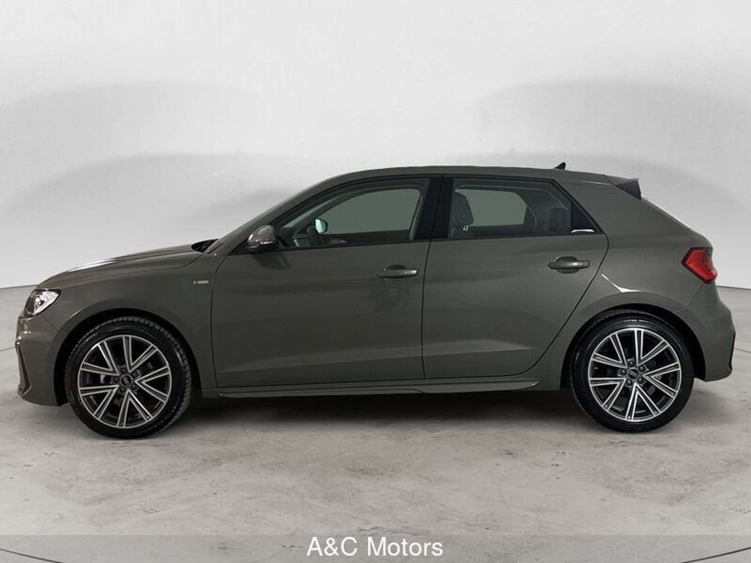 Audi - A1