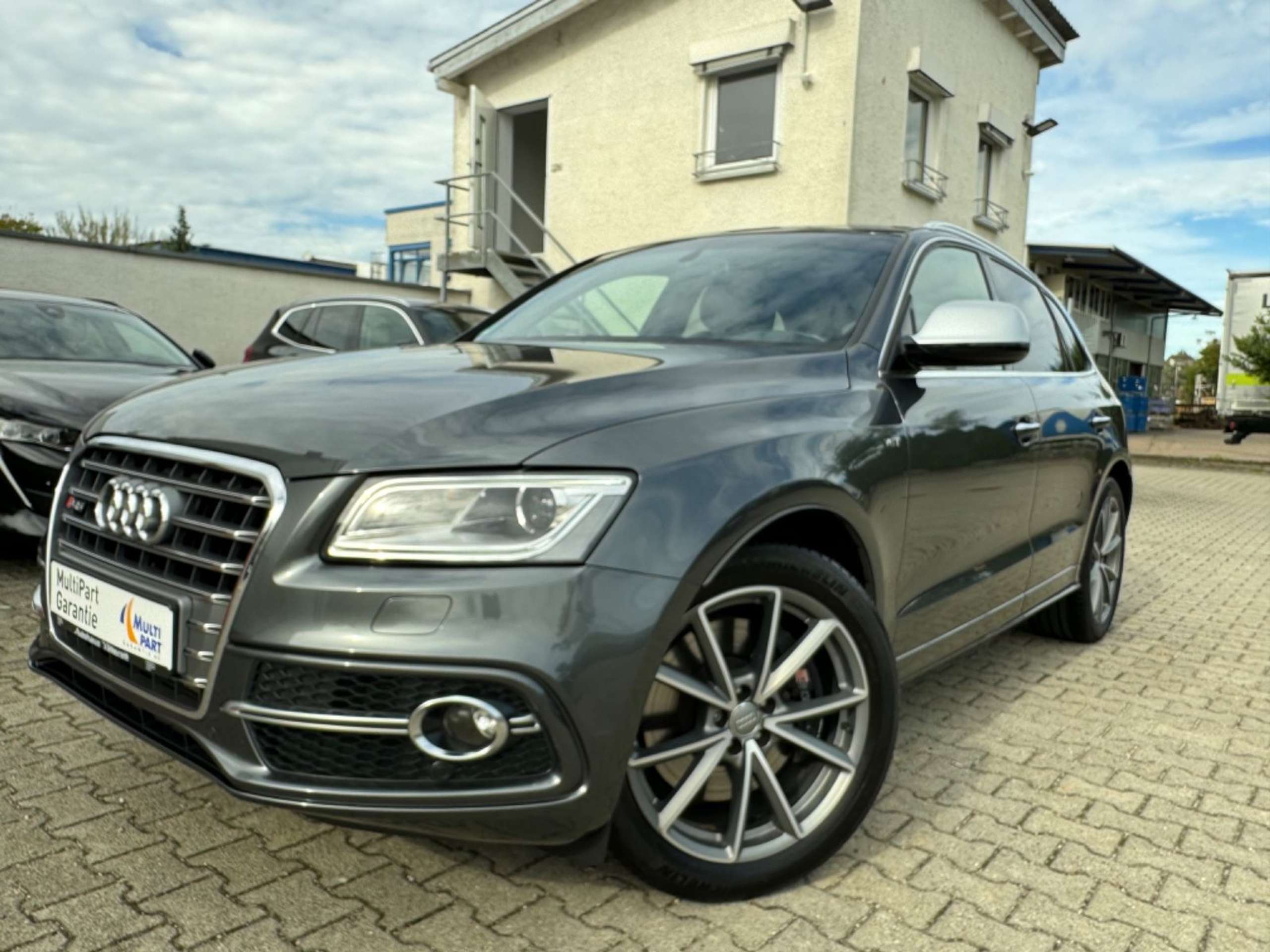 Audi - SQ5