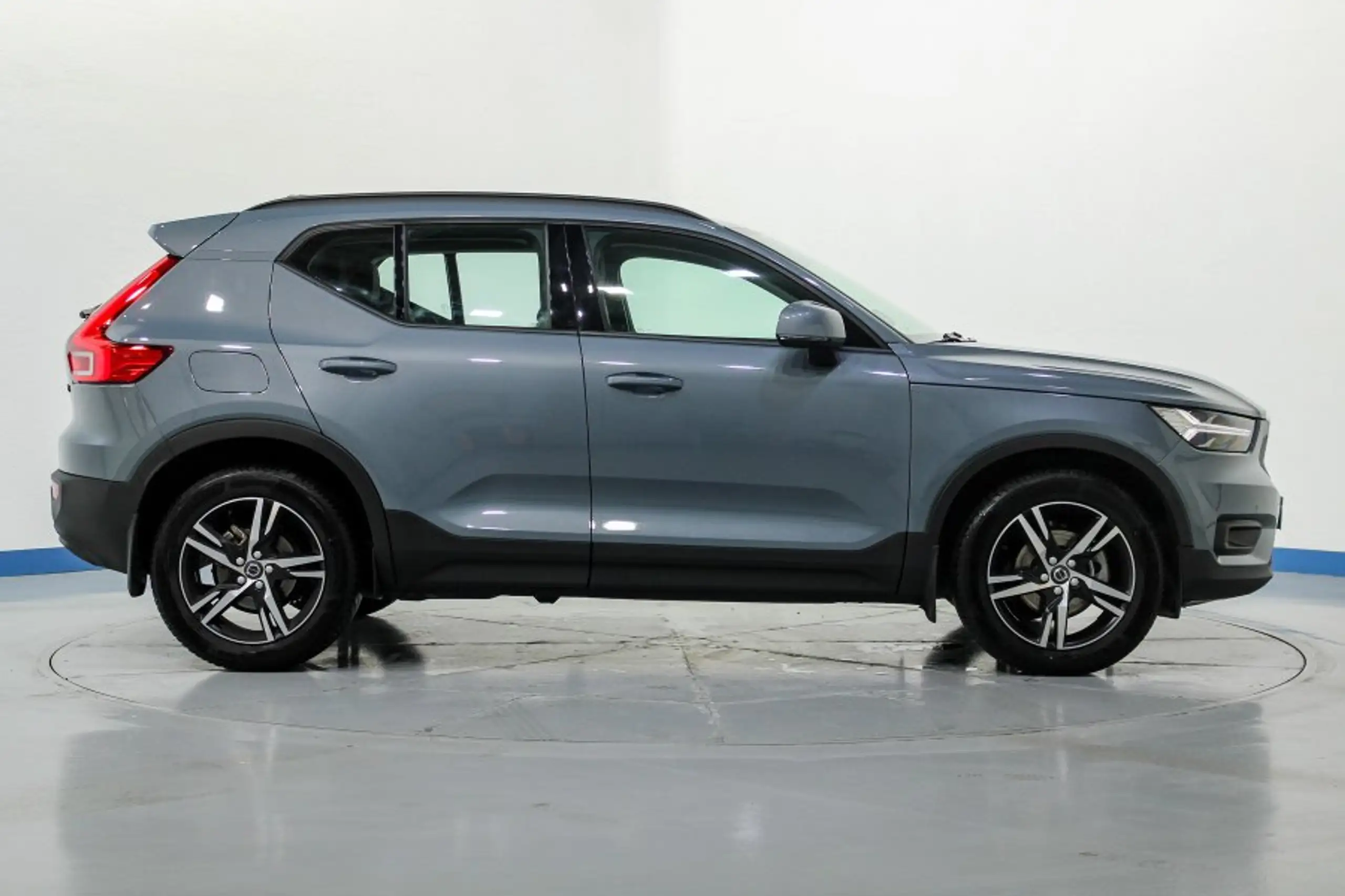 Volvo - XC40