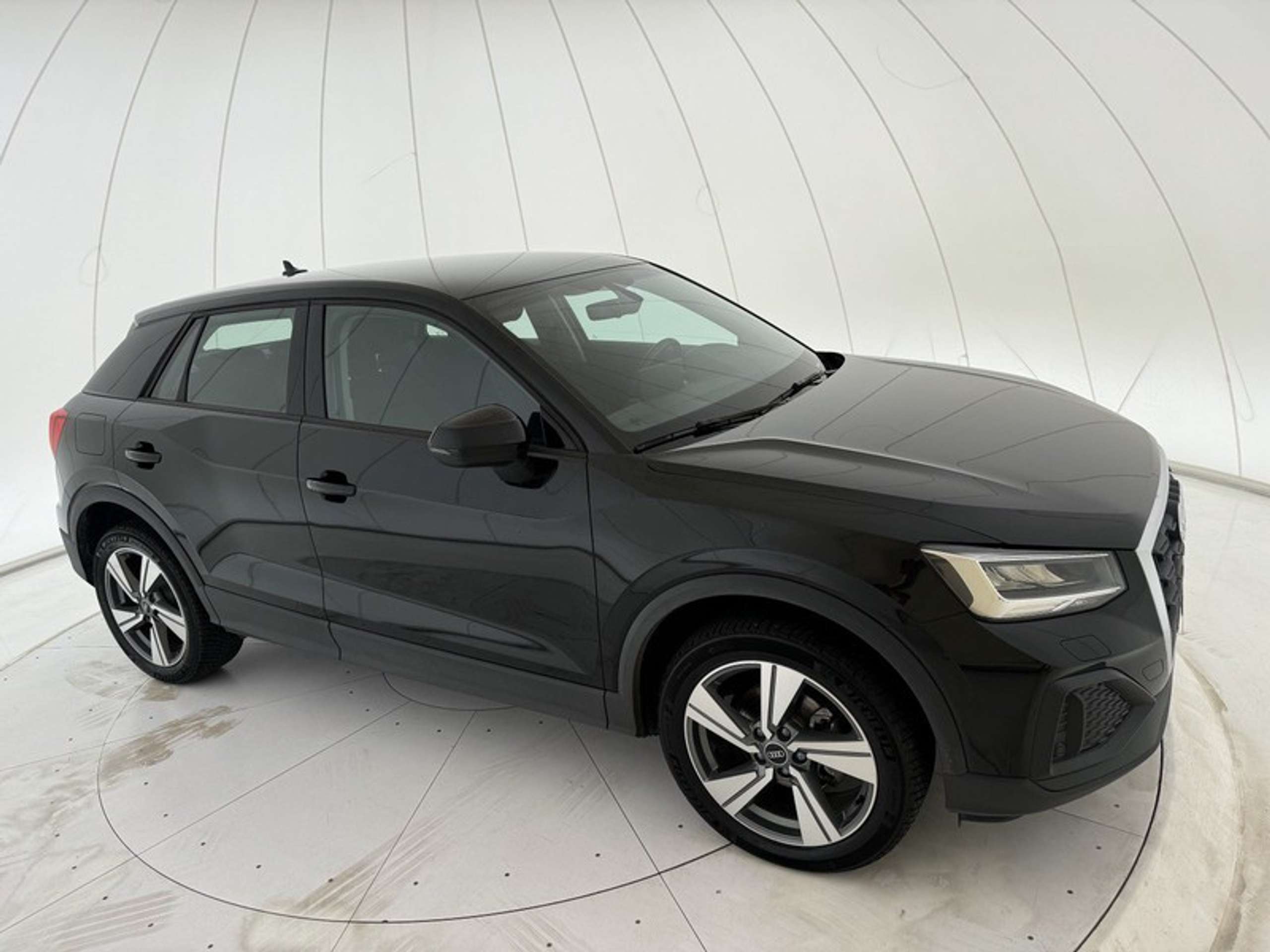 Audi - Q2