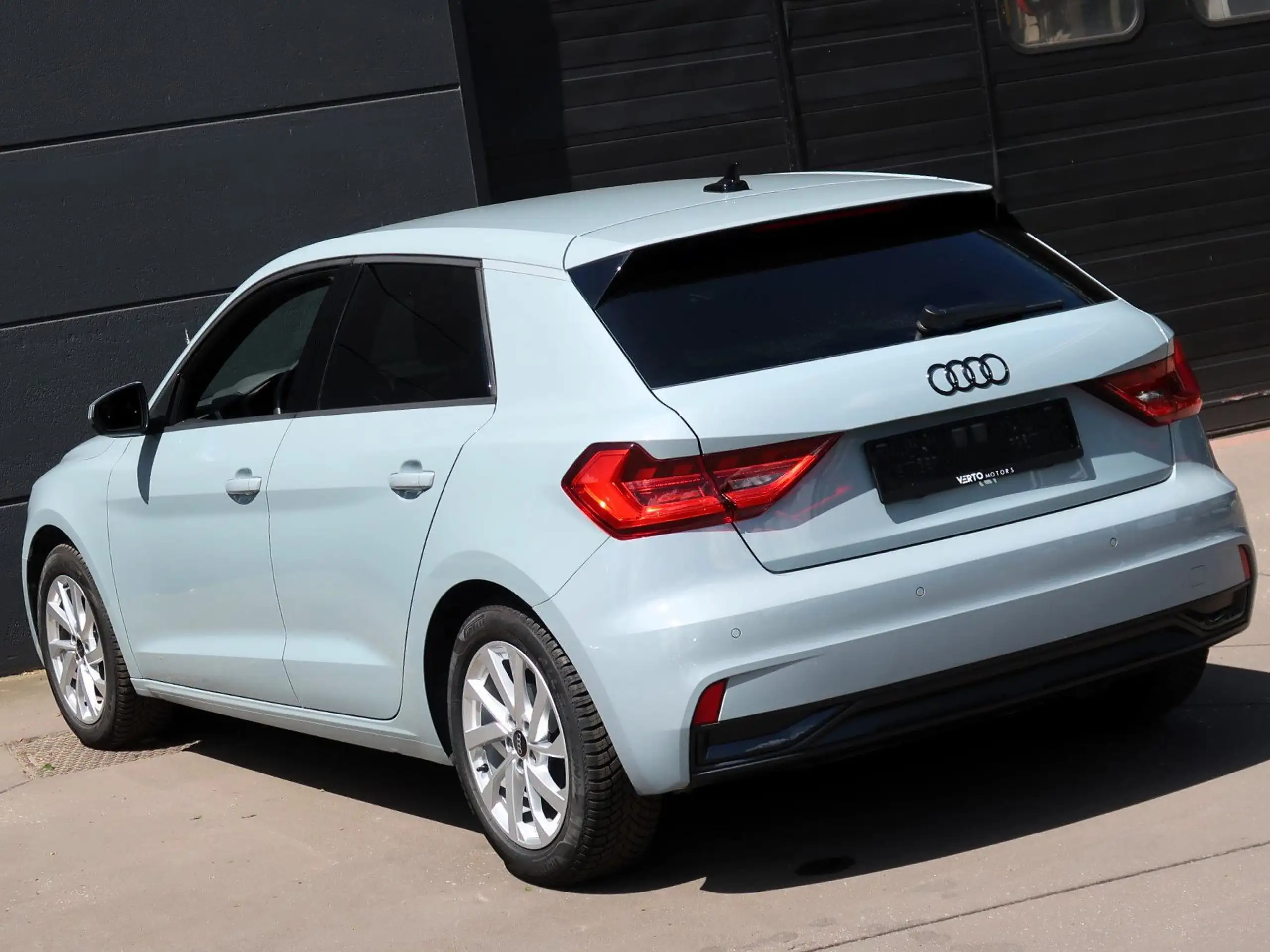 Audi - A1