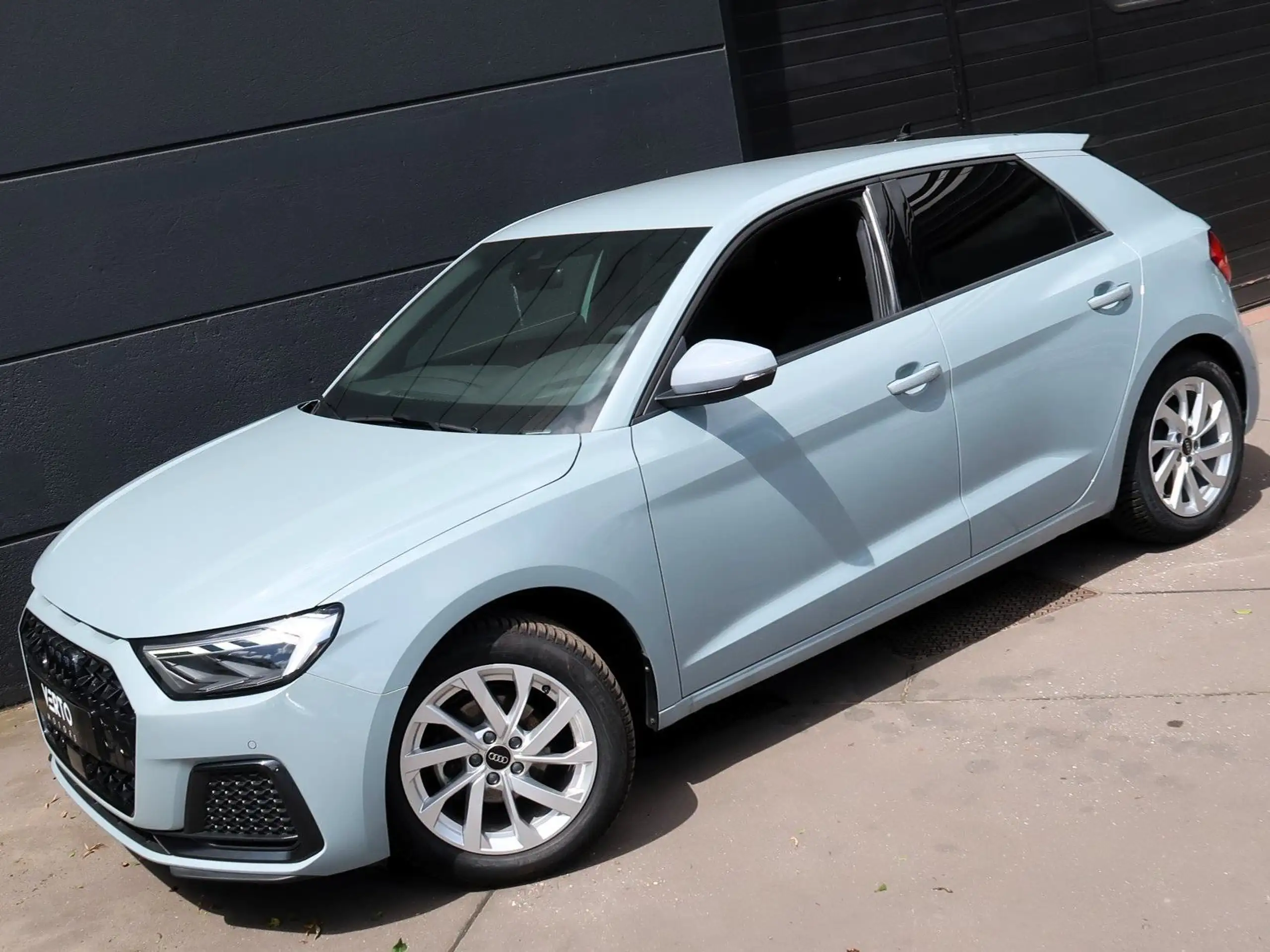 Audi - A1