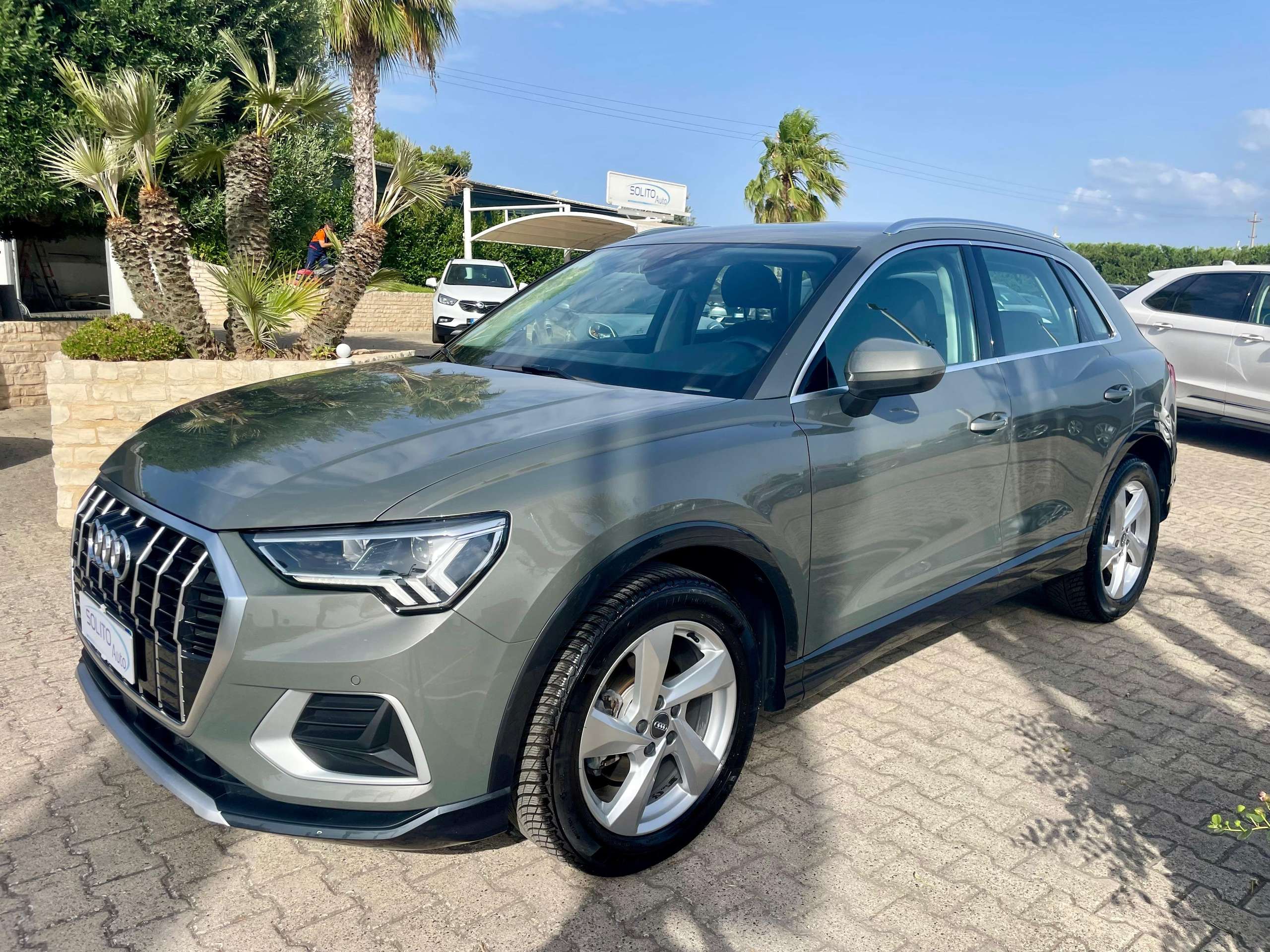 Audi - Q3