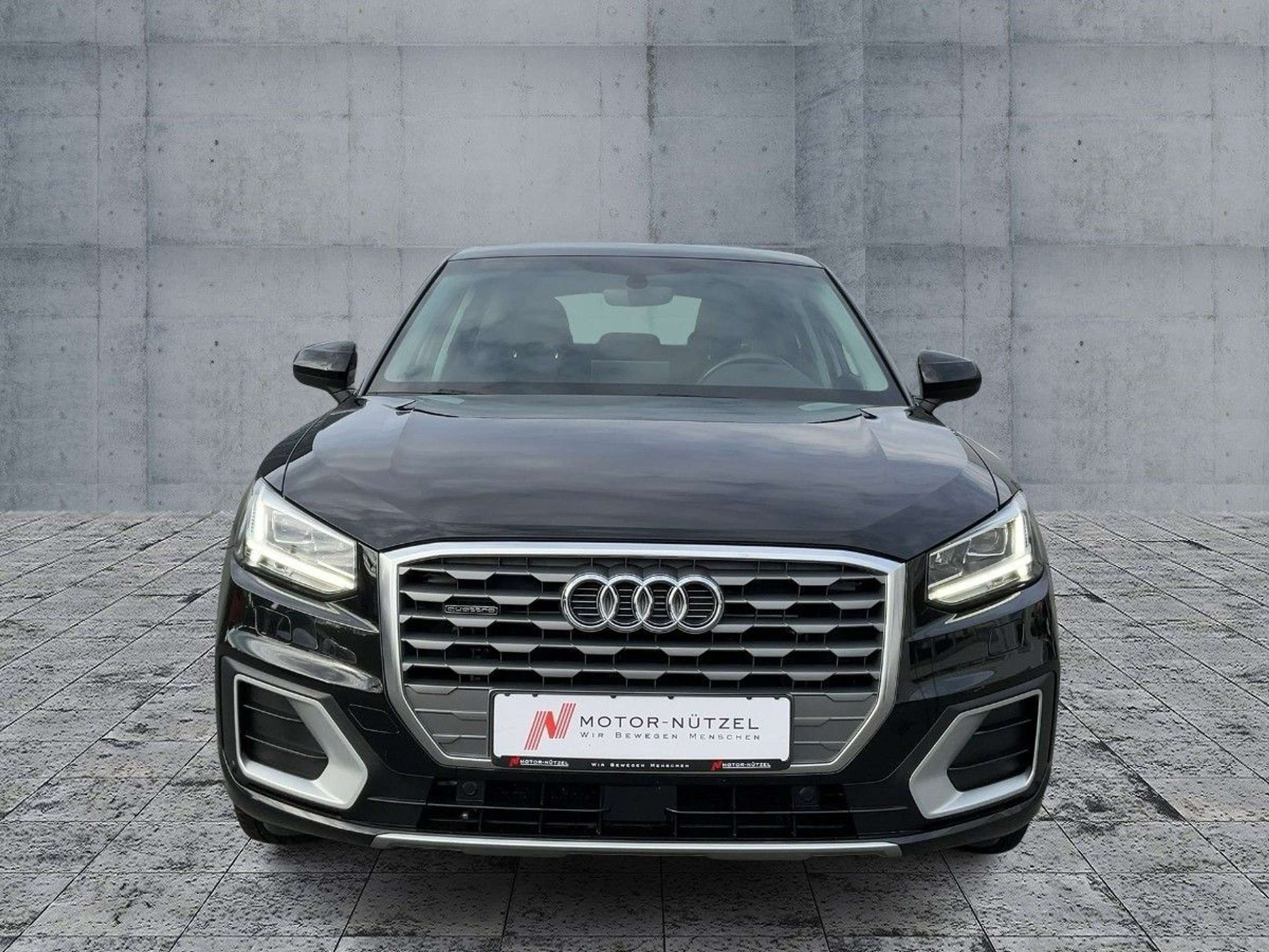 Audi - Q2