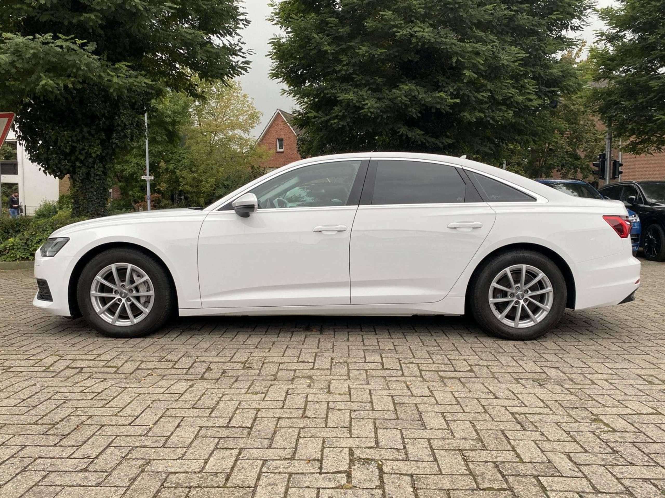 Audi - A6