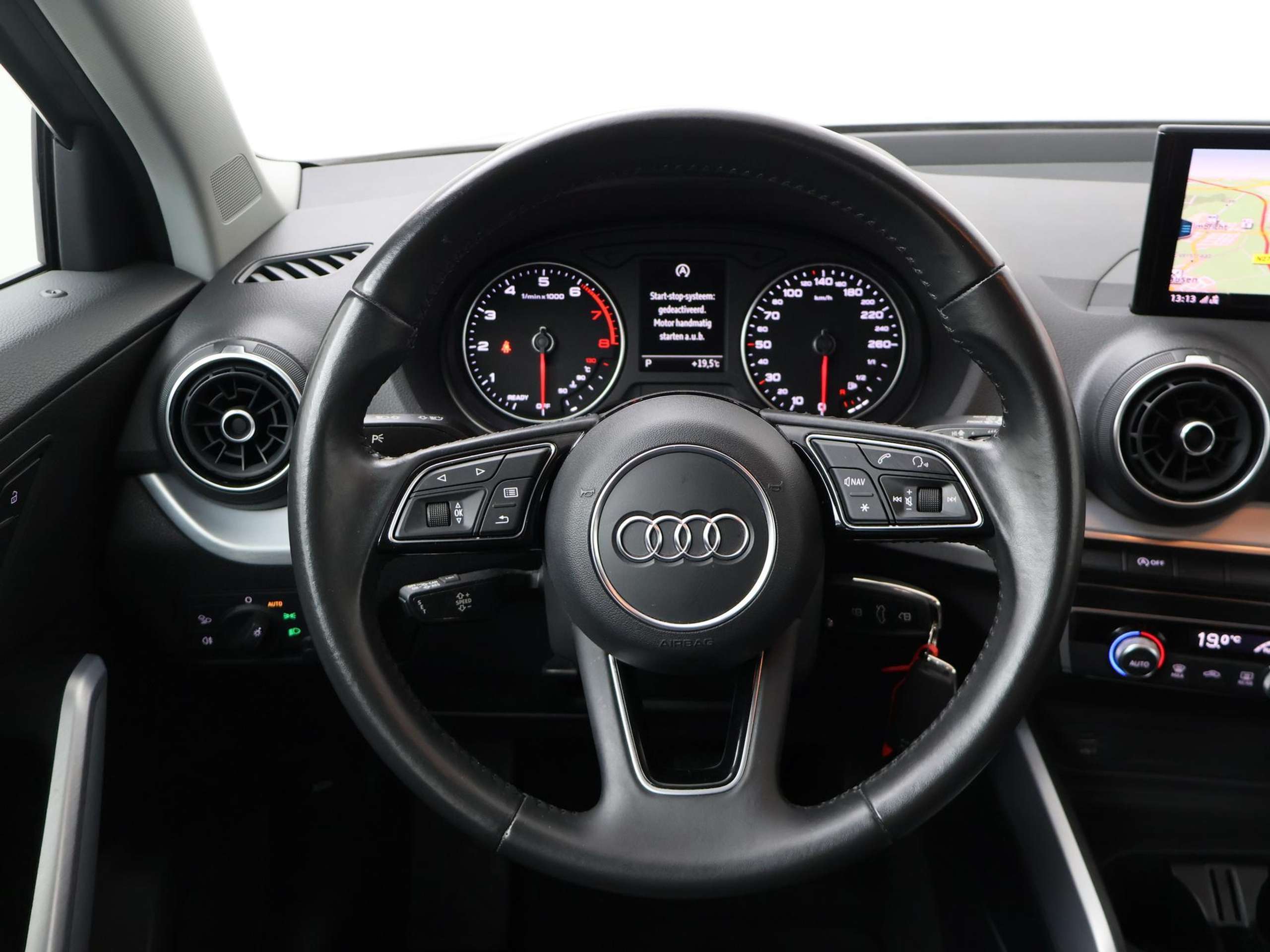 Audi - Q2