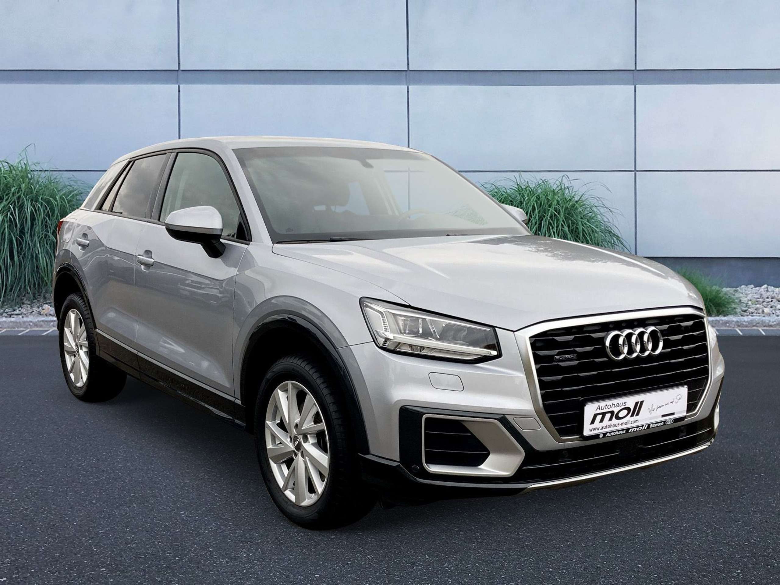 Audi - Q2