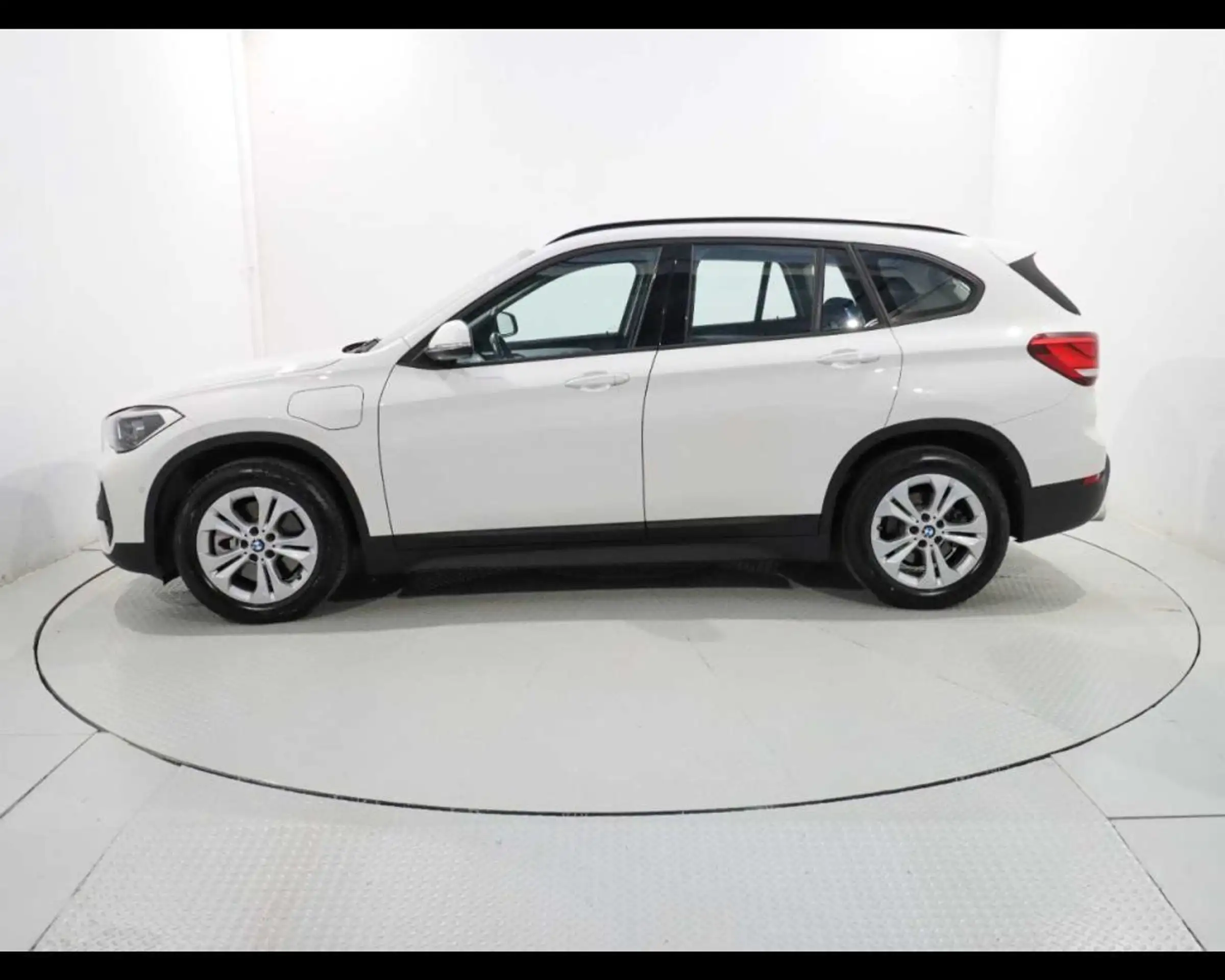 BMW - X1