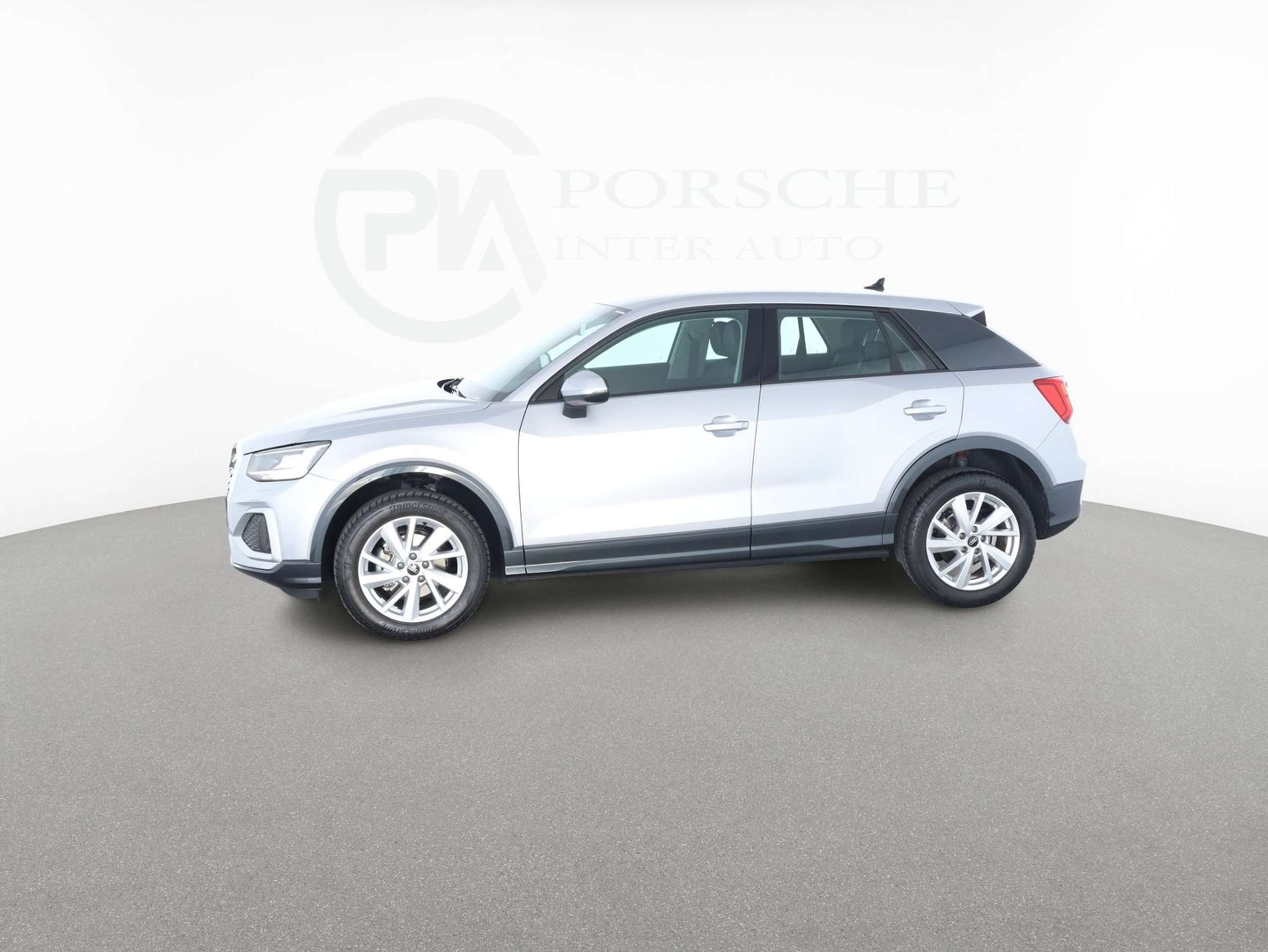 Audi - Q2