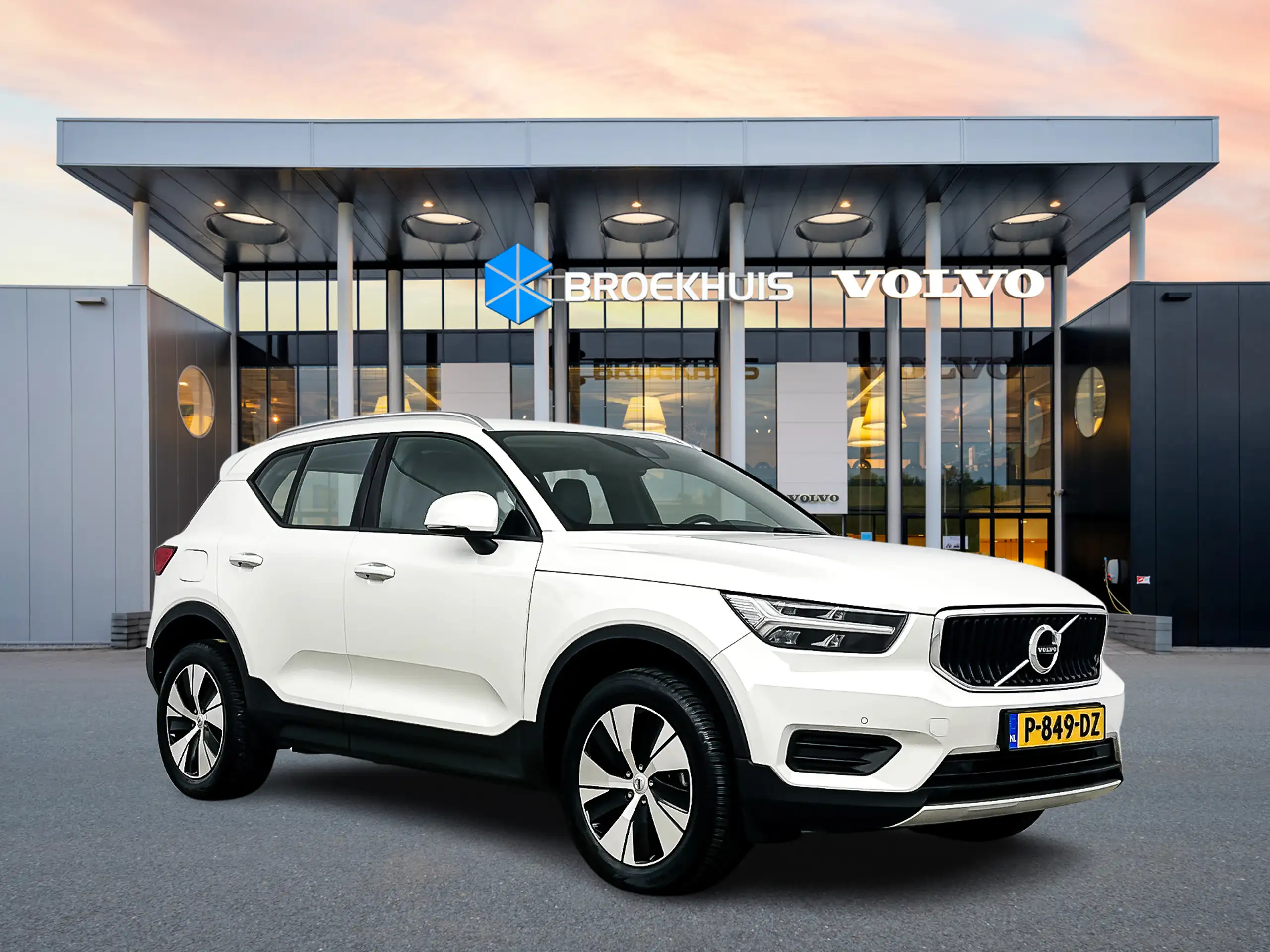 Volvo - XC40